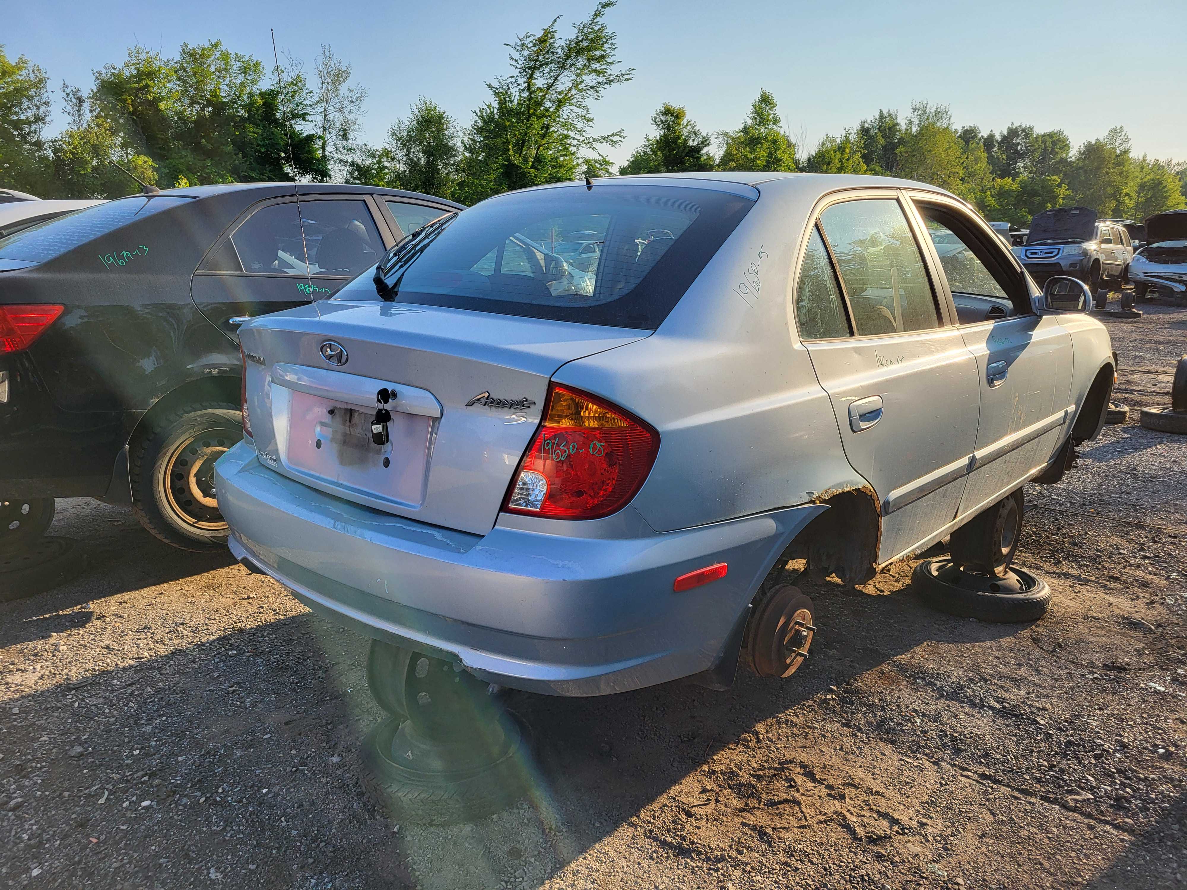 HYUNDAI ACCENT 2005