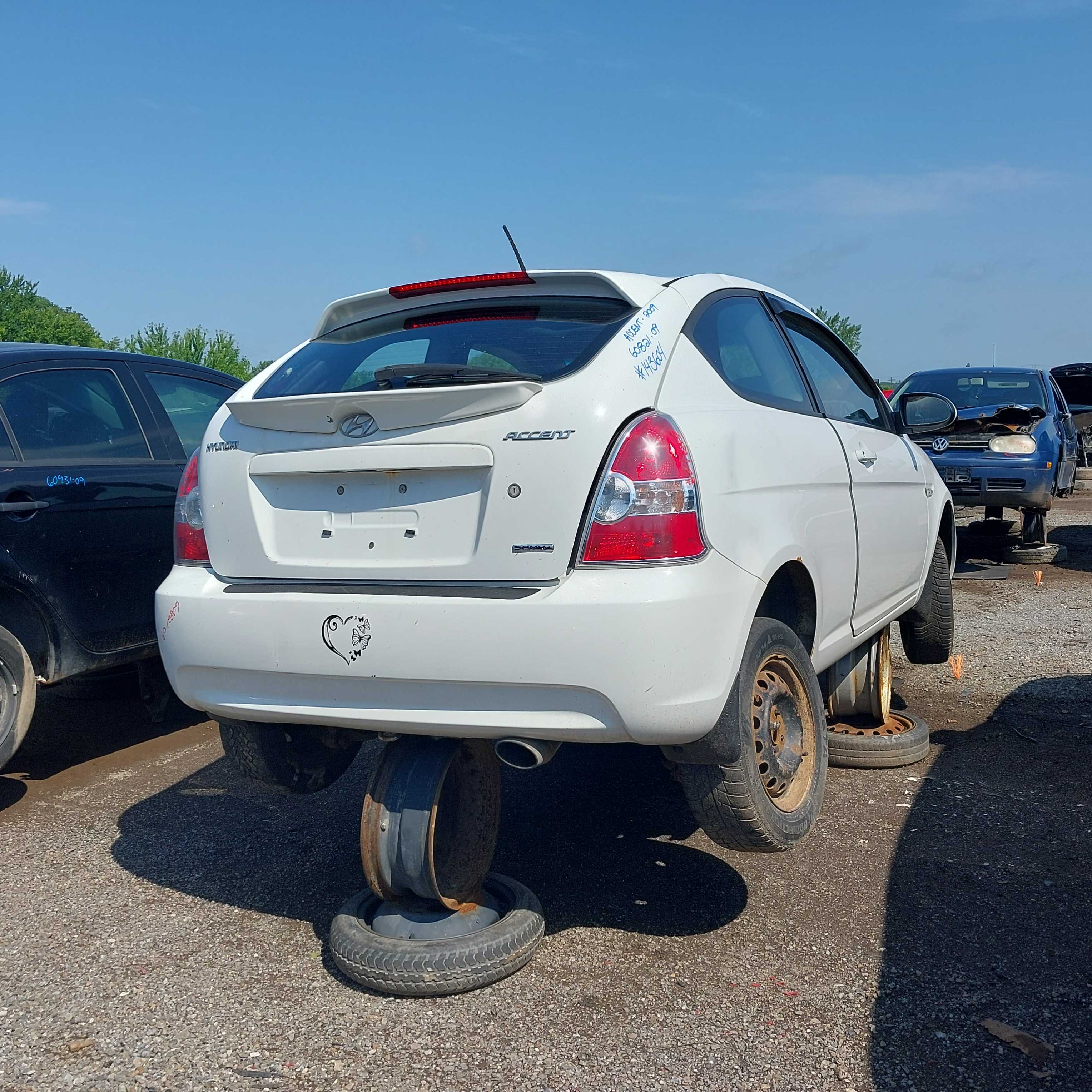 HYUNDAI ACCENT 2009