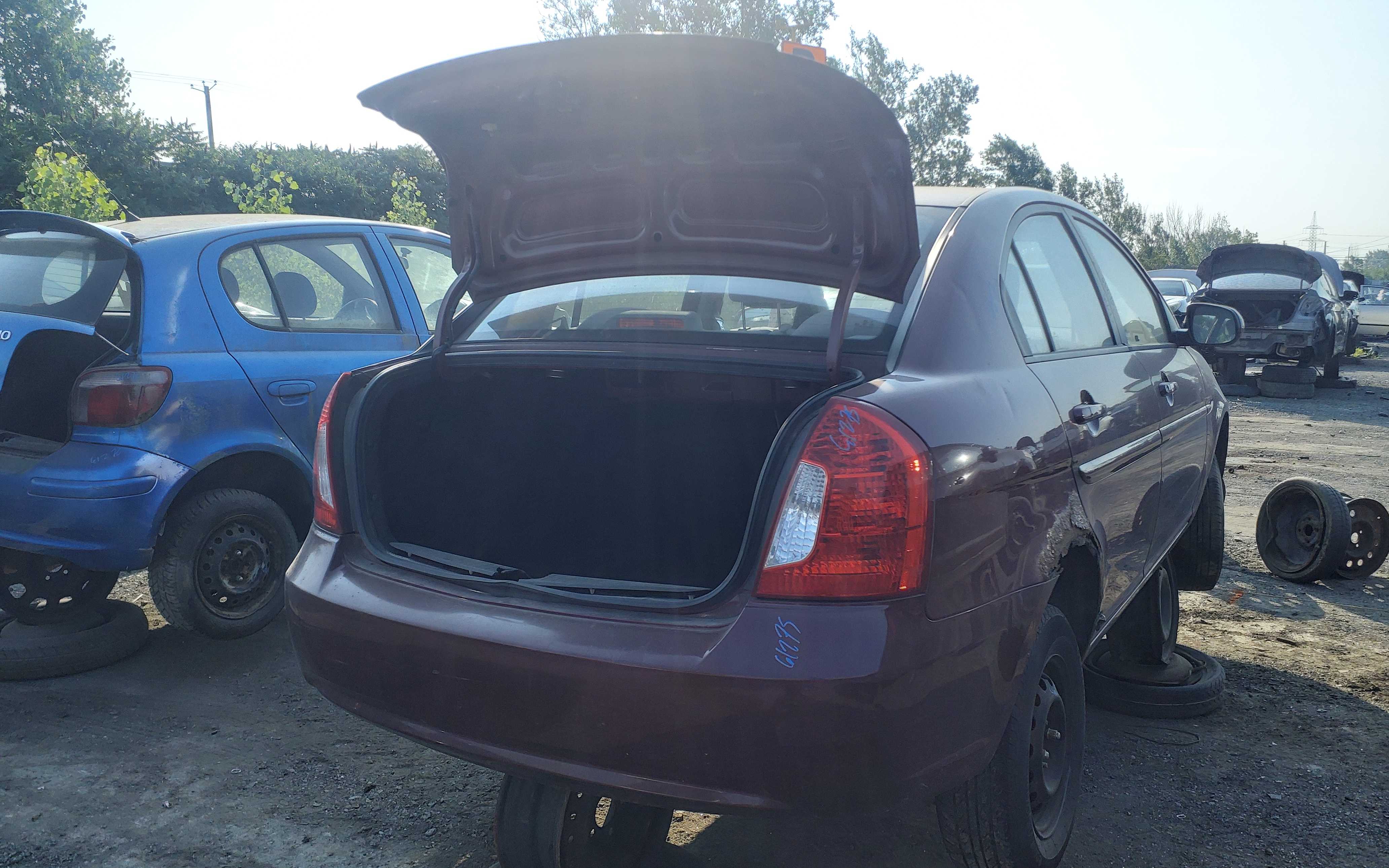 HYUNDAI ACCENT 2010