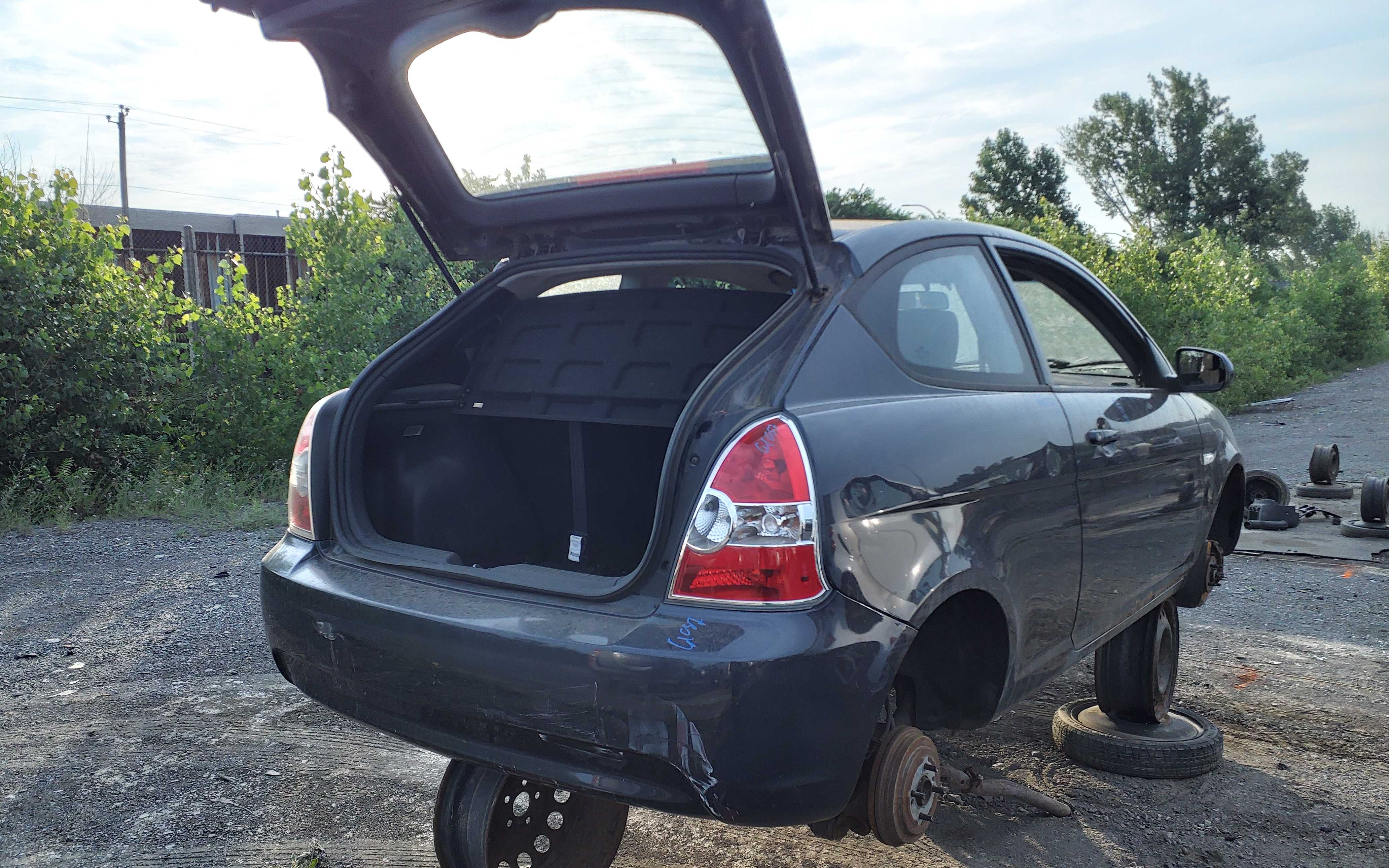 HYUNDAI ACCENT 2011