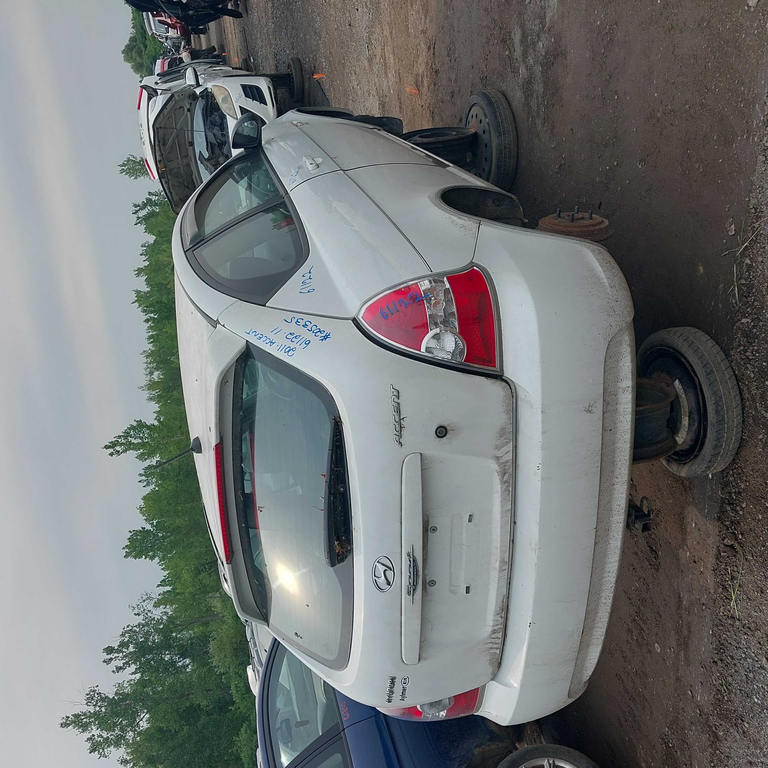HYUNDAI ACCENT 2011