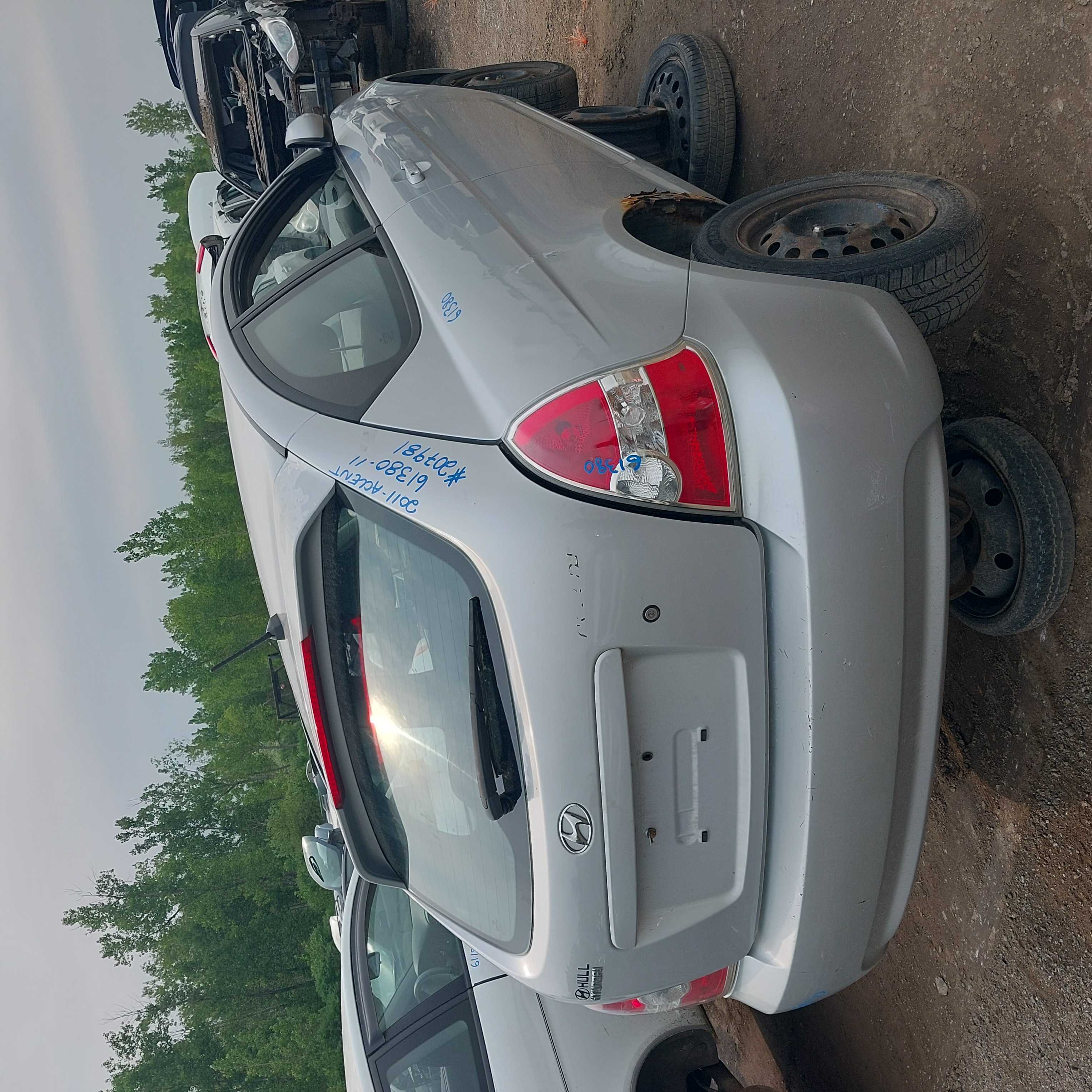 HYUNDAI ACCENT 2011