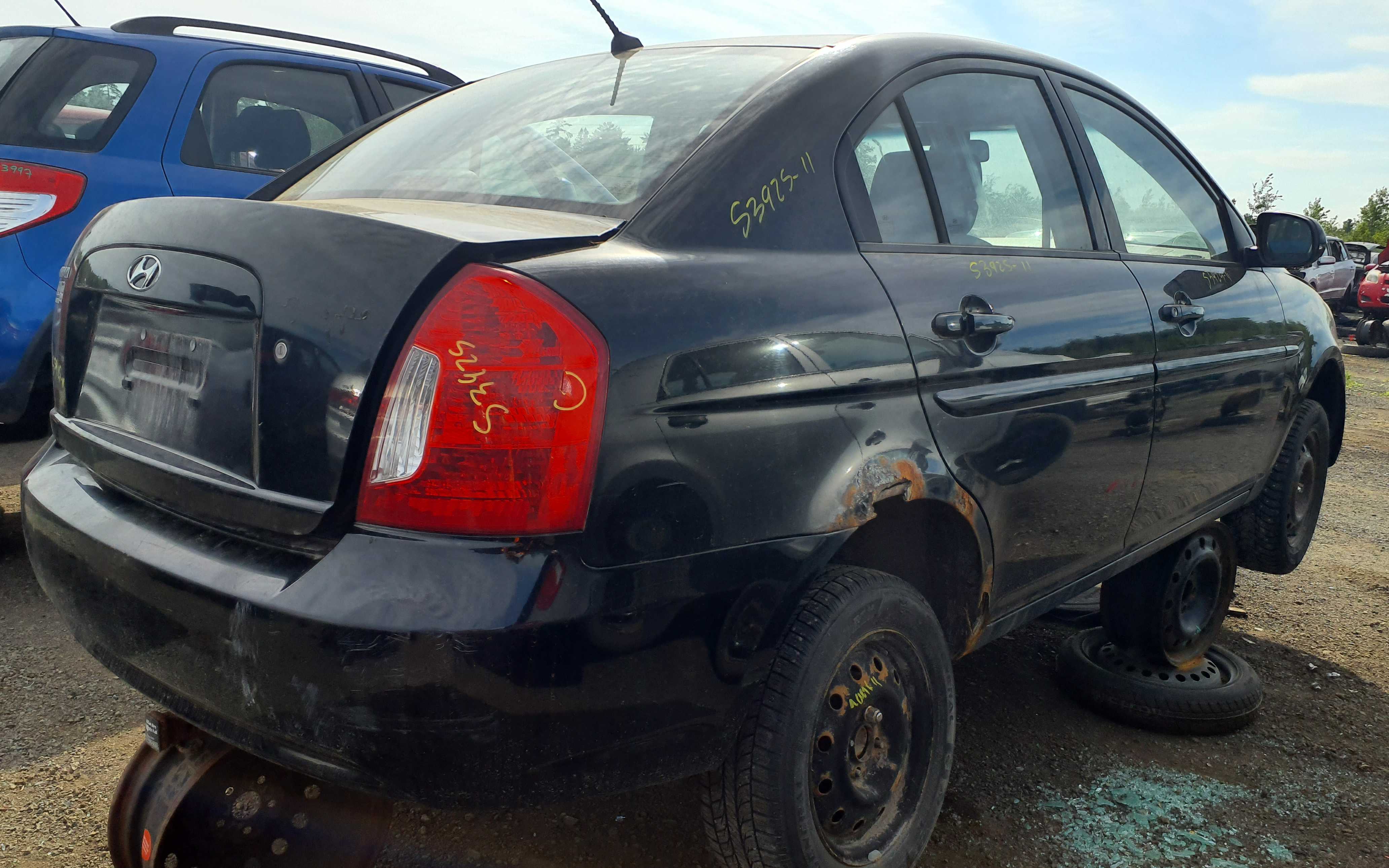 HYUNDAI ACCENT 2011