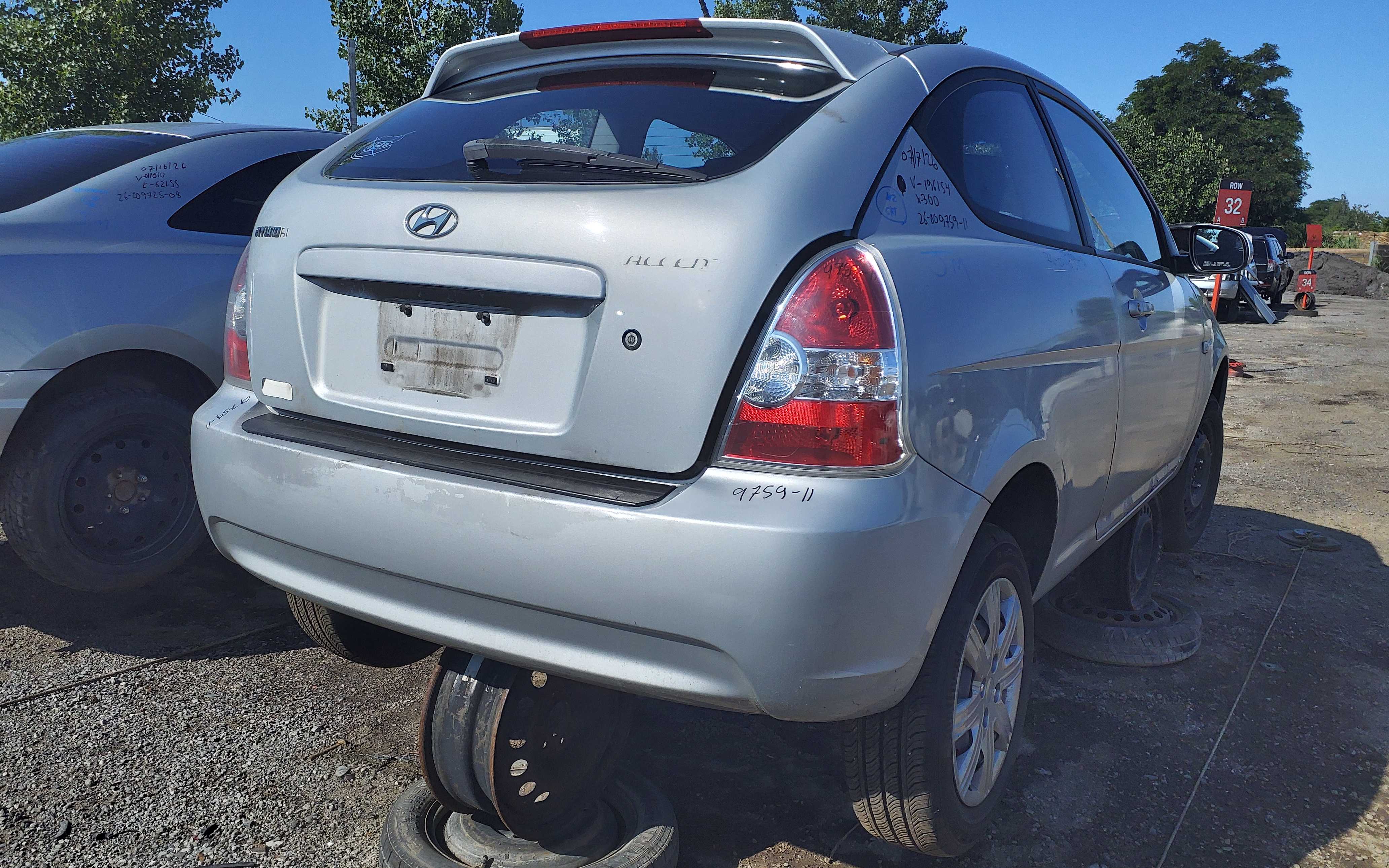 HYUNDAI ACCENT 2011