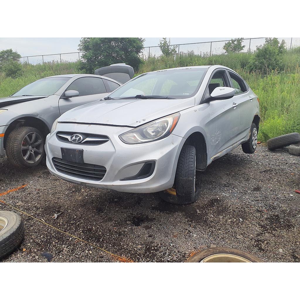 HYUNDAI ACCENT 2012