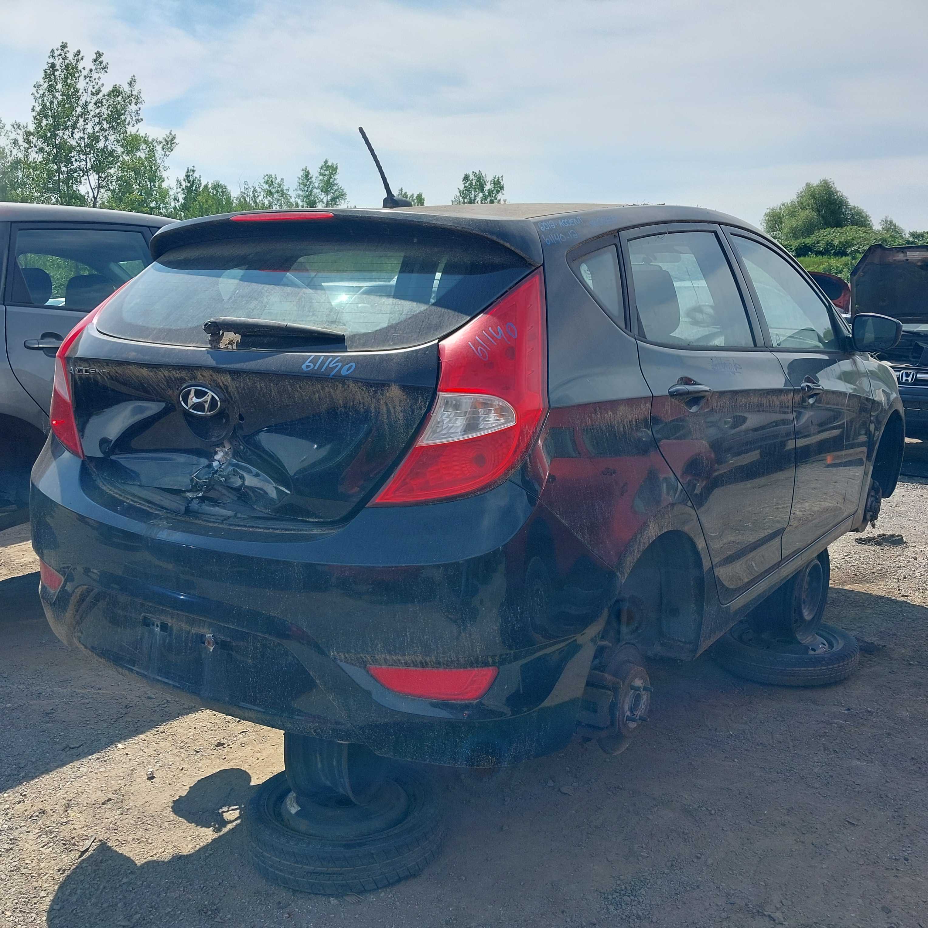 HYUNDAI ACCENT 2012