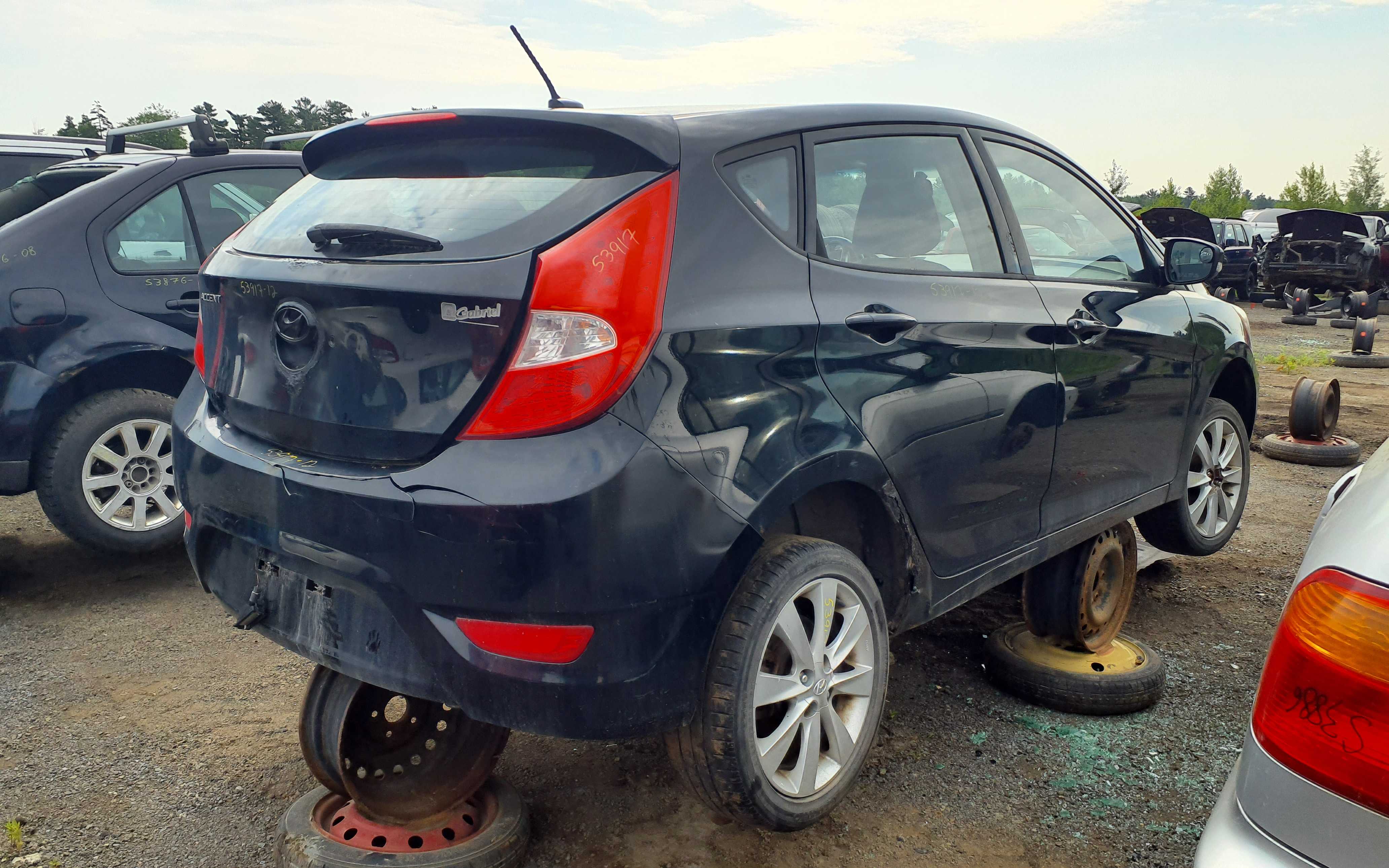 HYUNDAI ACCENT 2012