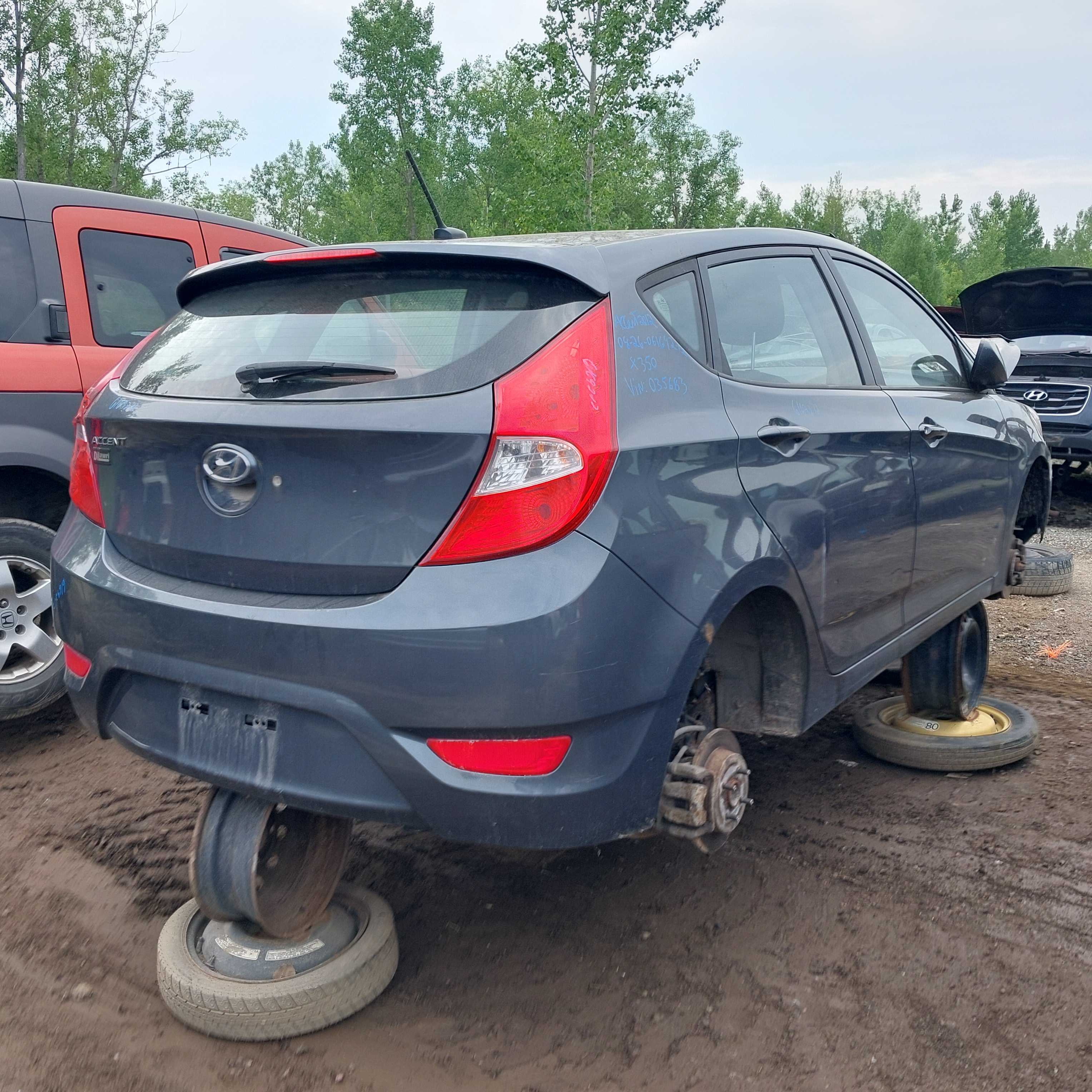 HYUNDAI ACCENT 2012