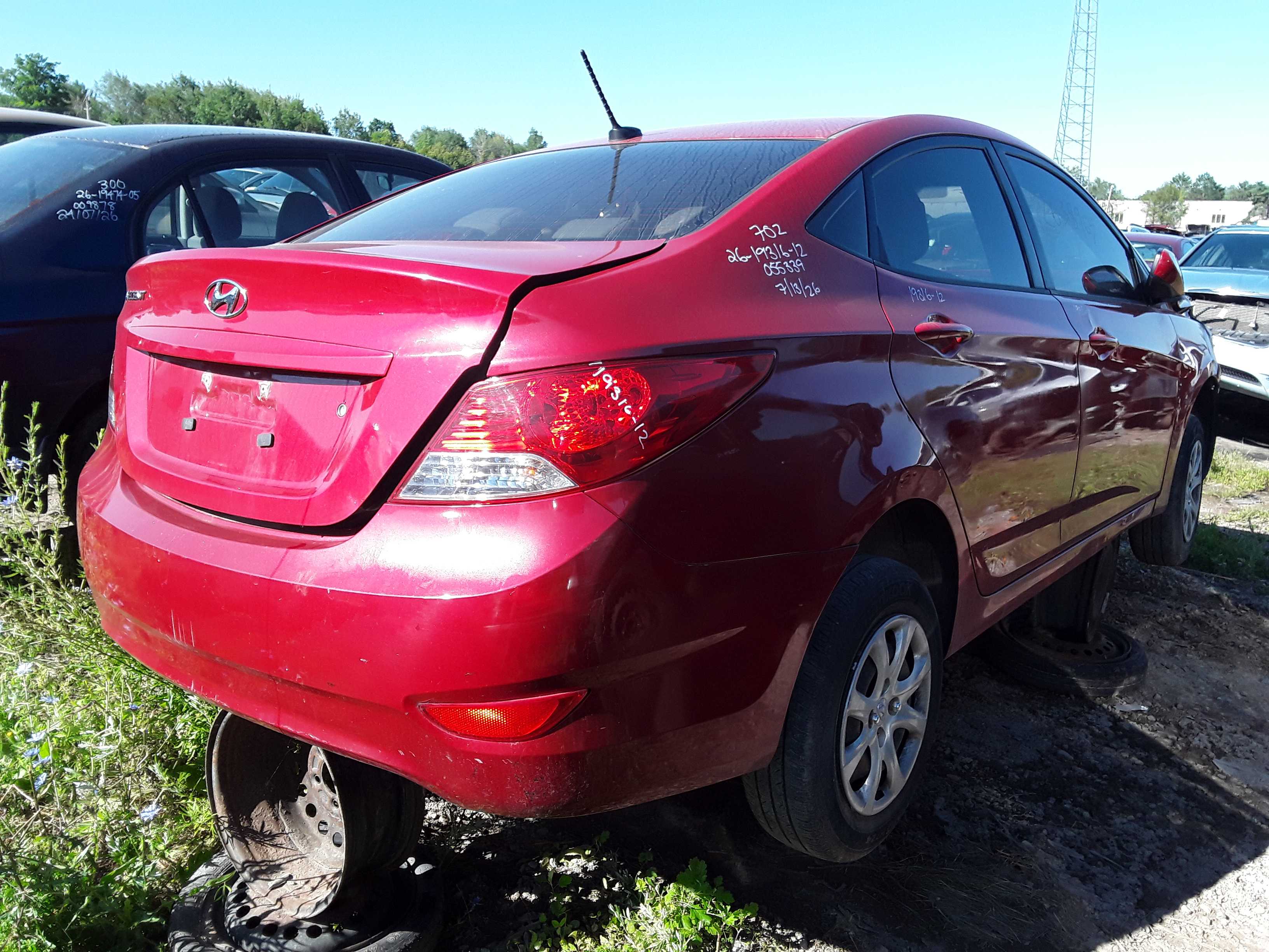 HYUNDAI ACCENT 2012