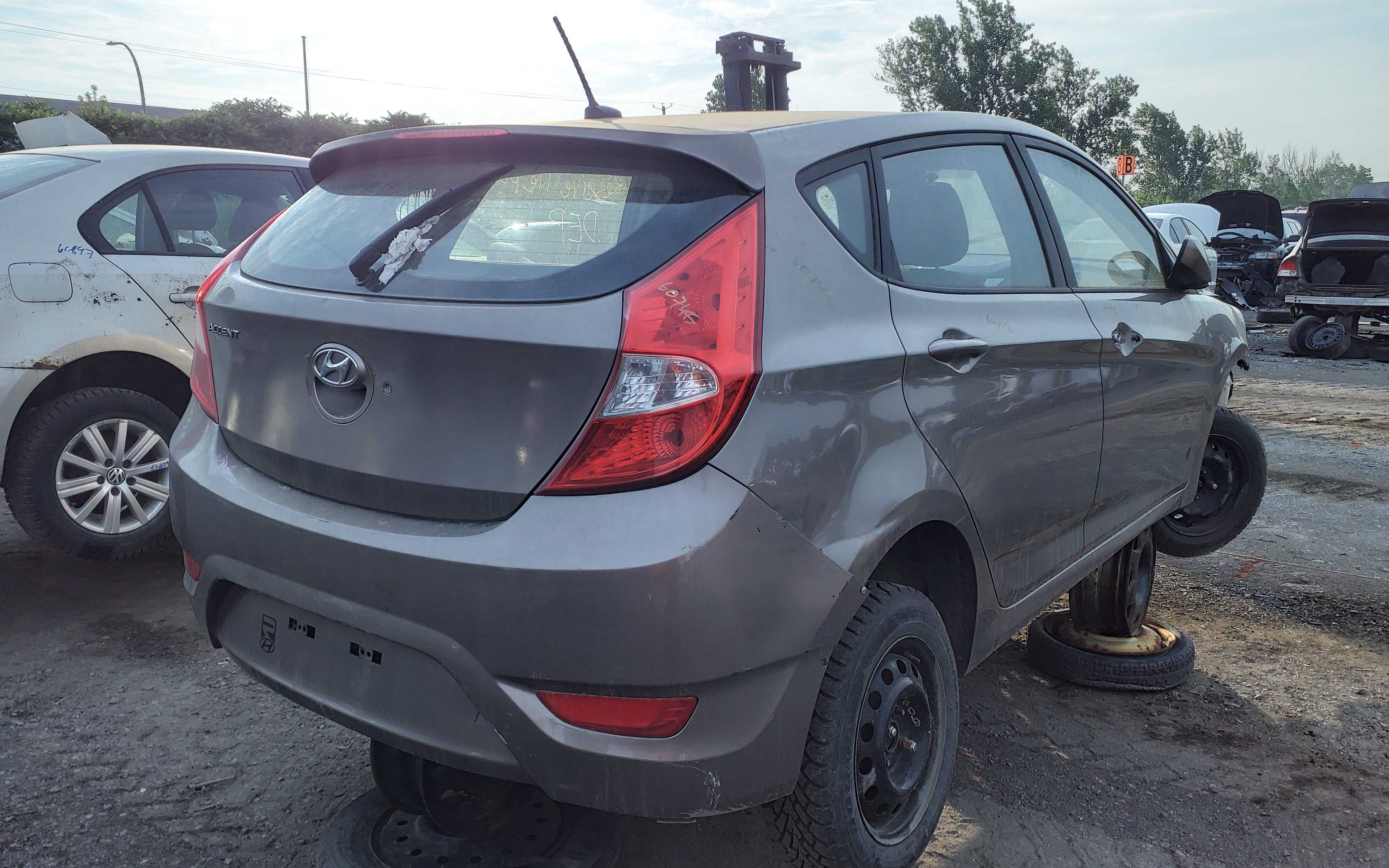 HYUNDAI ACCENT 2013