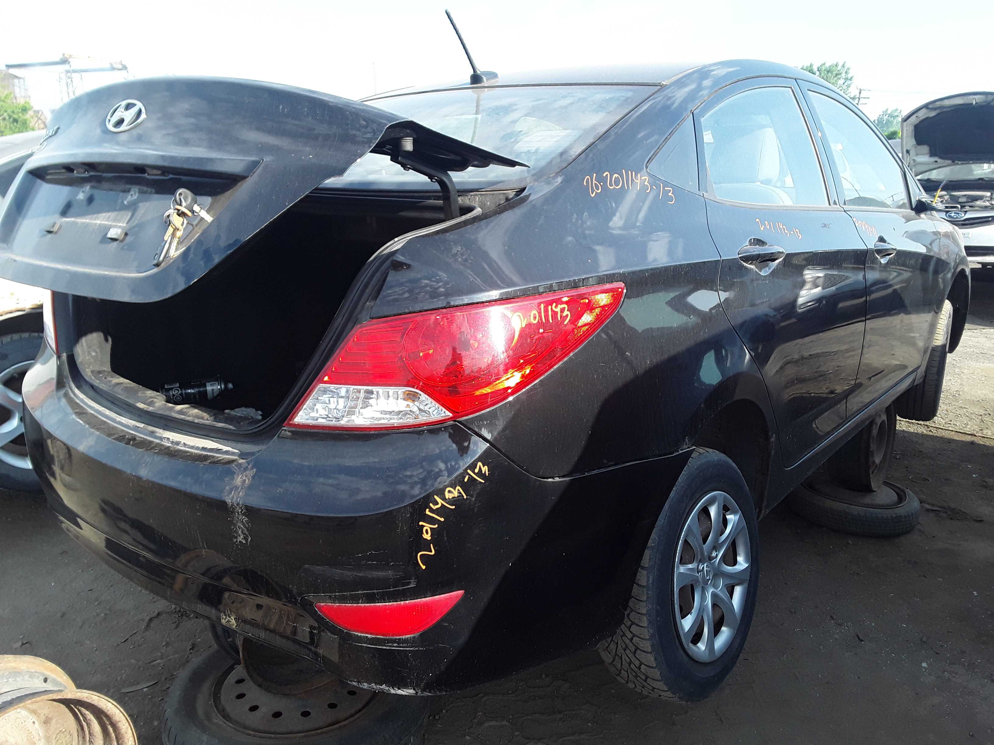 HYUNDAI ACCENT 2013