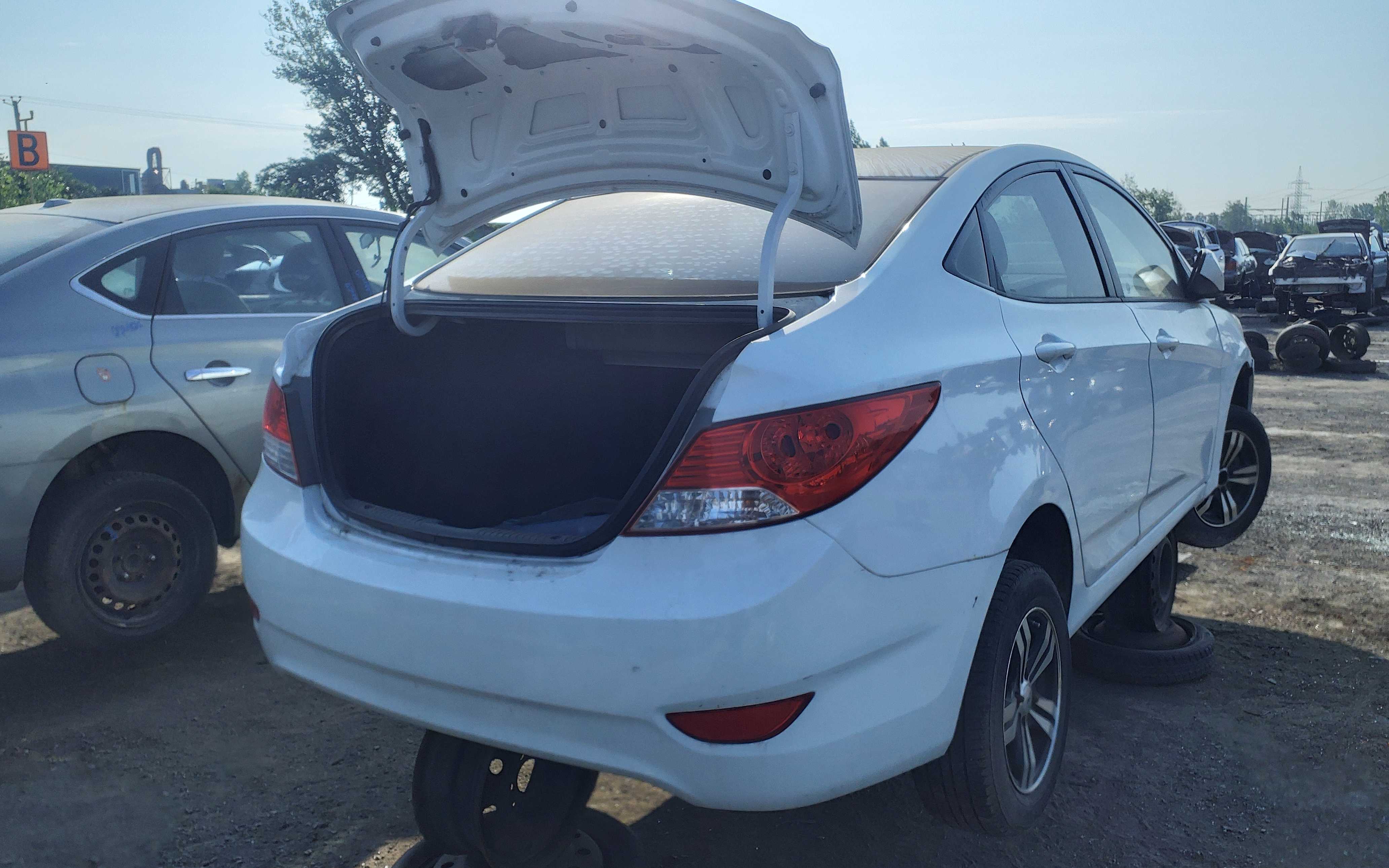 HYUNDAI ACCENT 2013