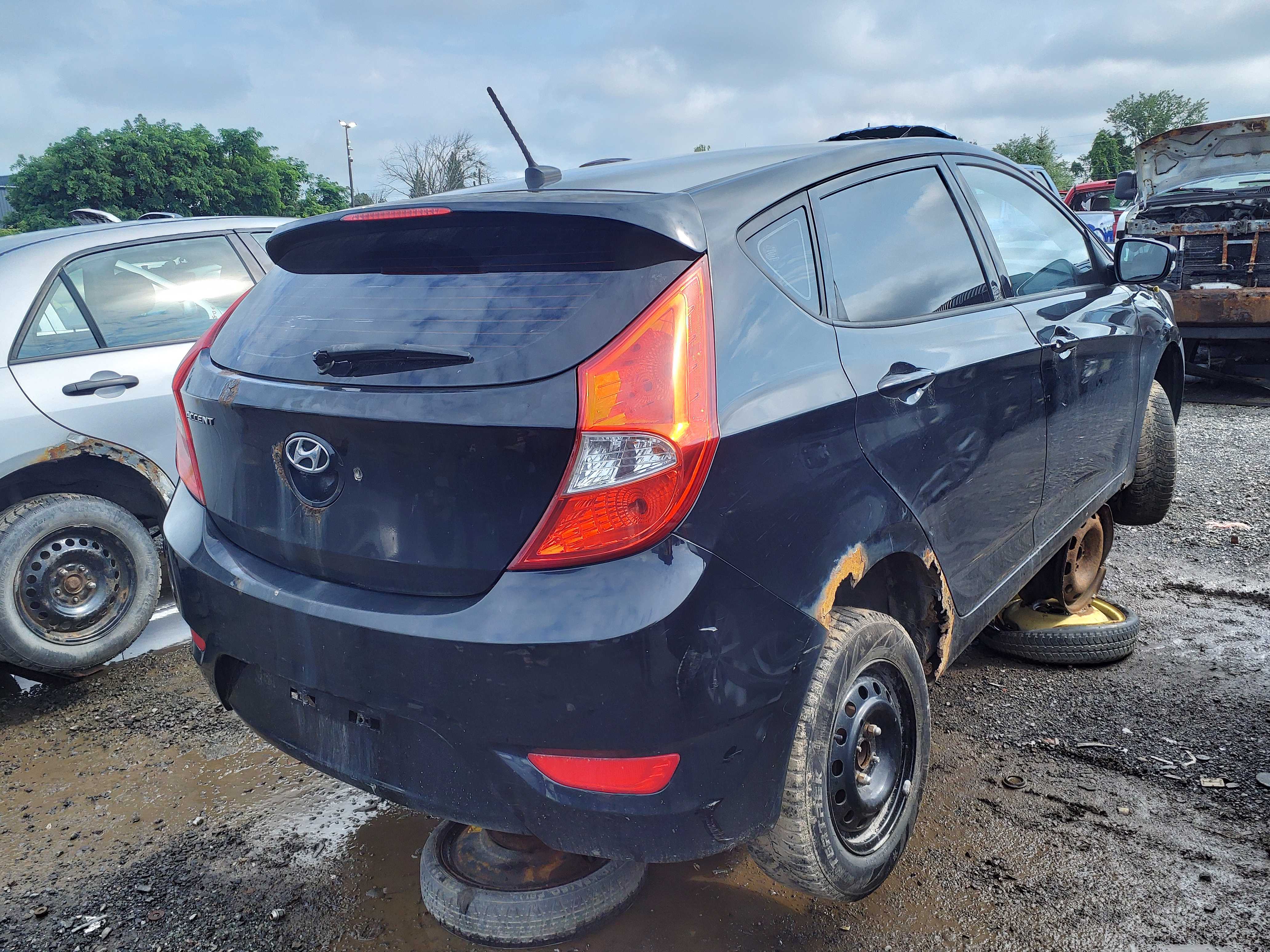 HYUNDAI ACCENT 2013