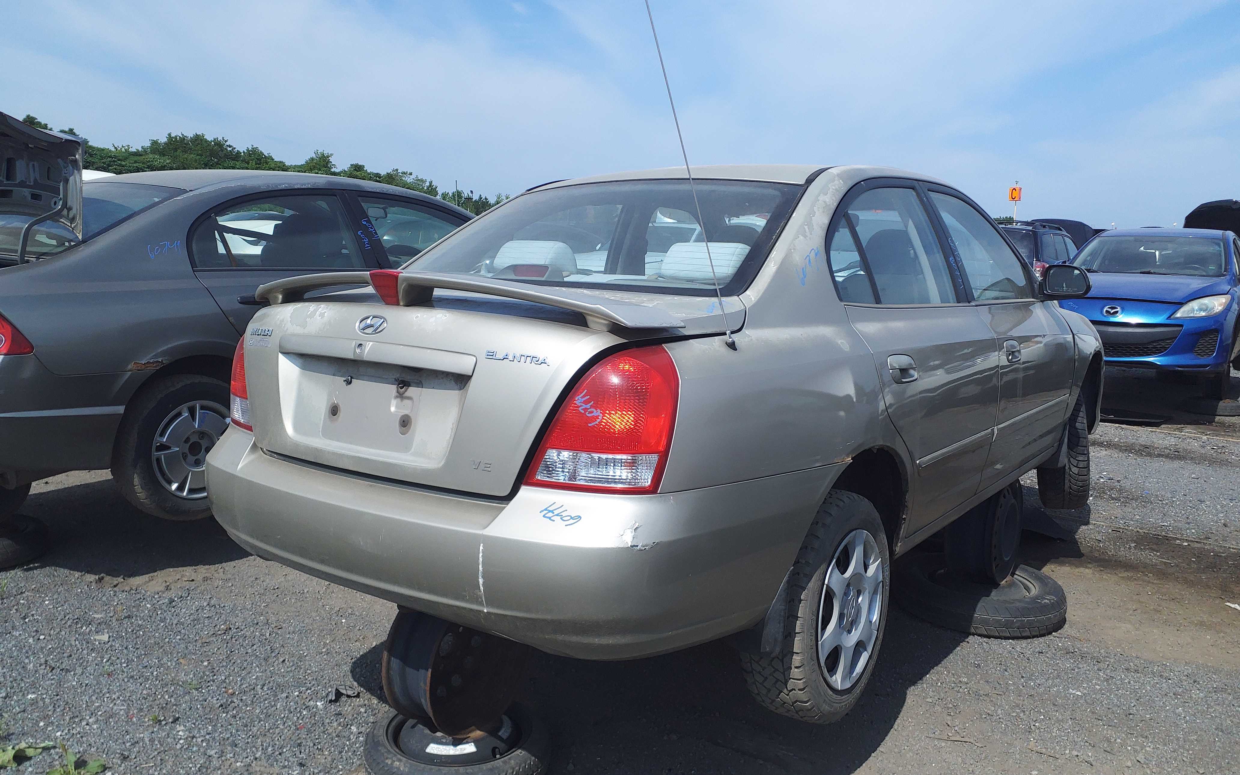 HYUNDAI ELANTRA 2003