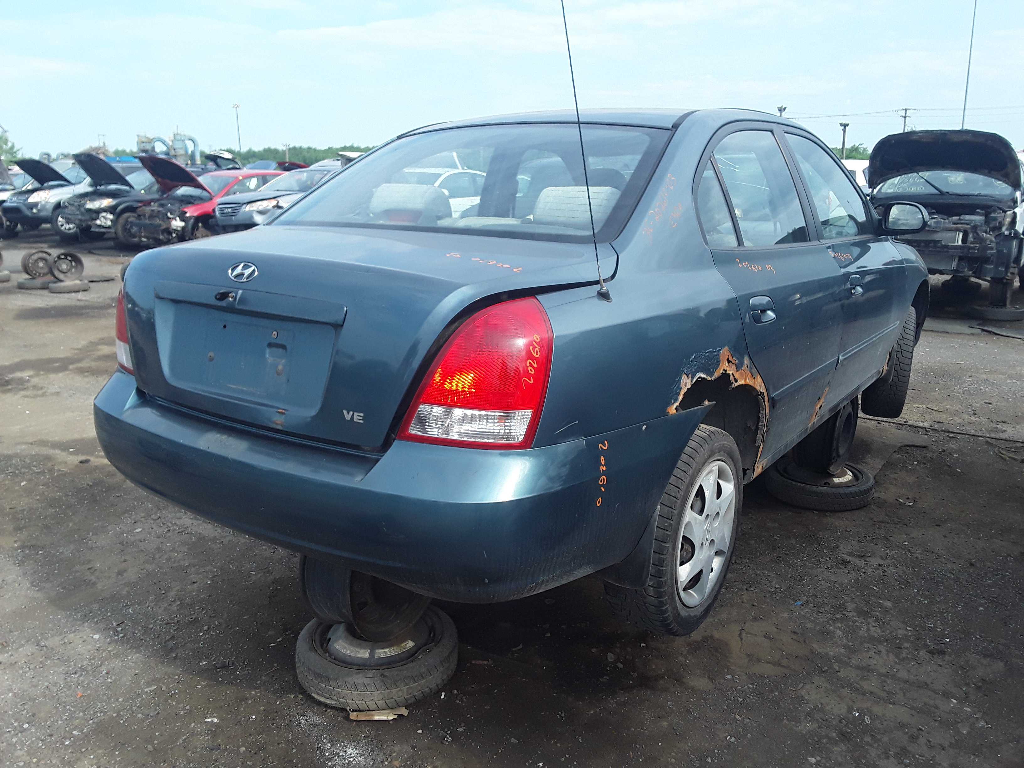 HYUNDAI ELANTRA 2003