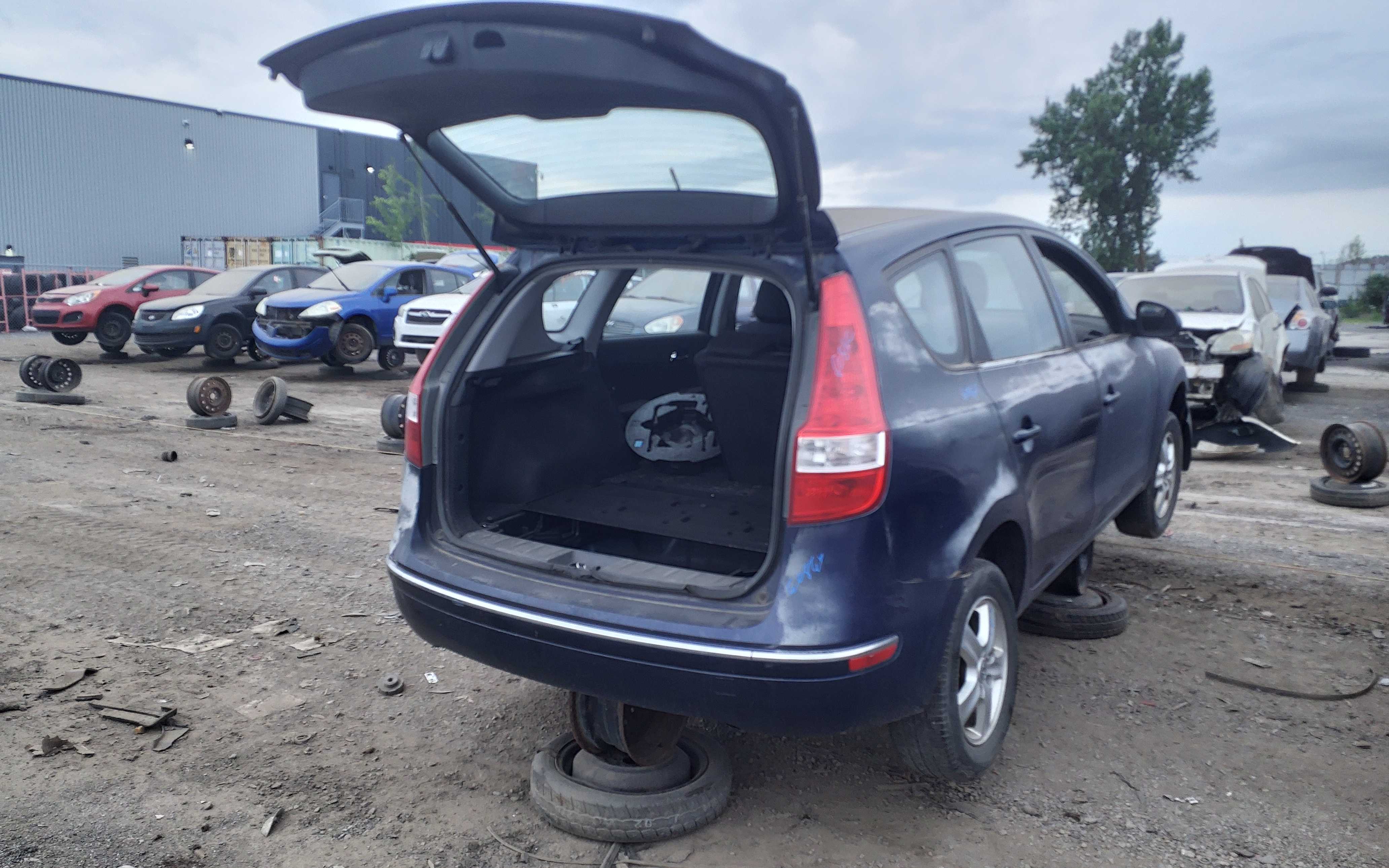 HYUNDAI ELANTRA 2011