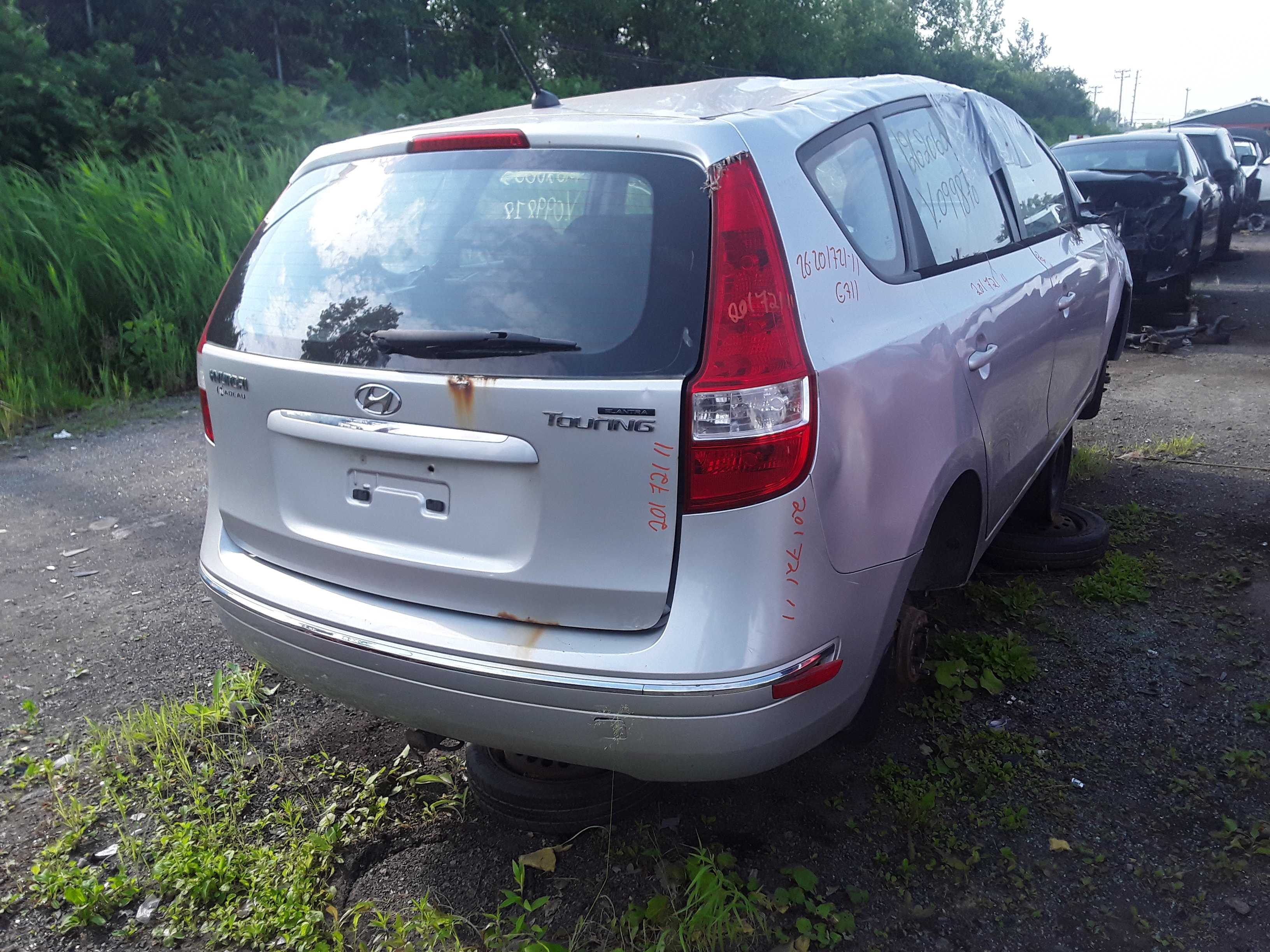 HYUNDAI ELANTRA 2011