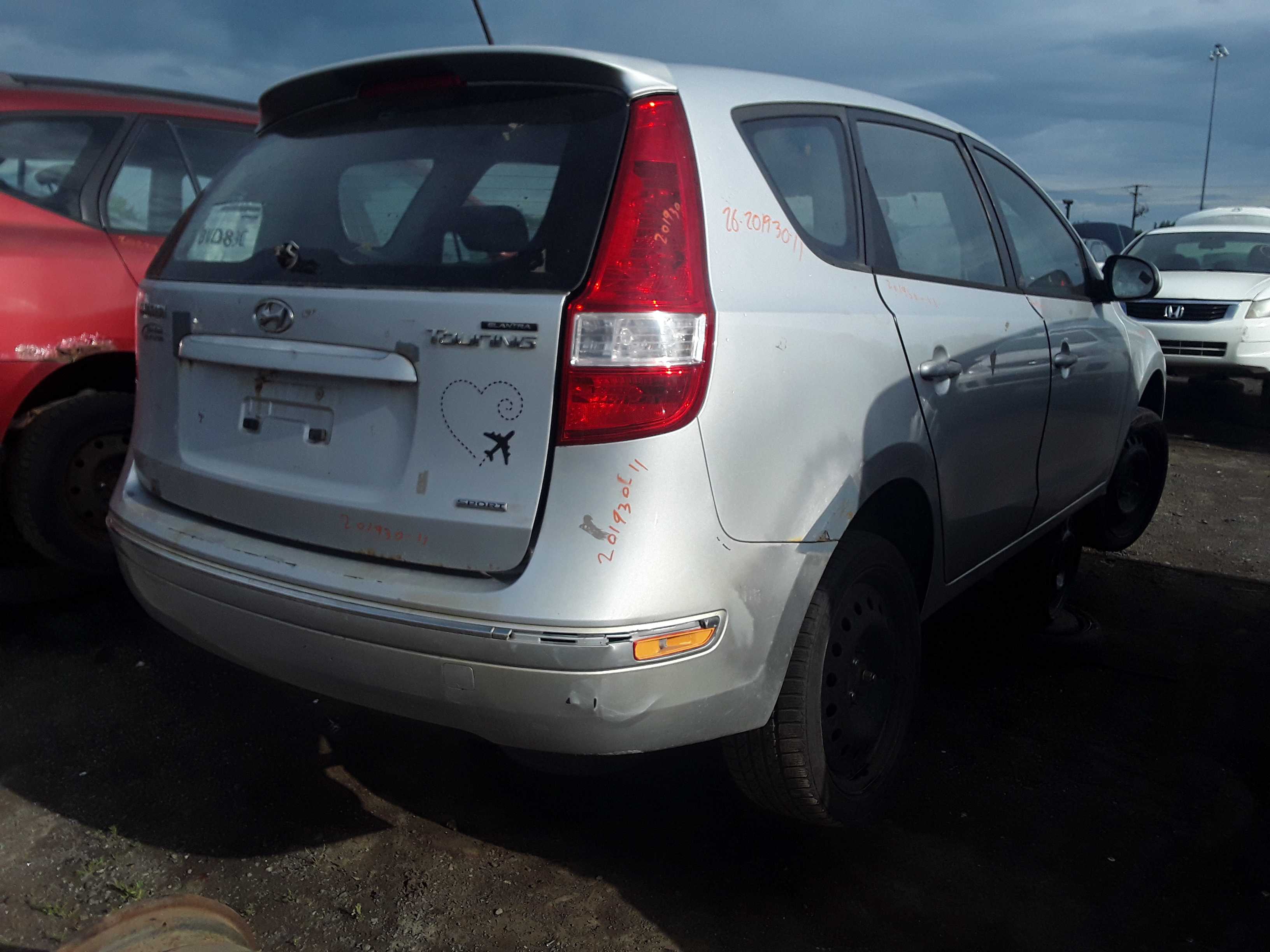 HYUNDAI ELANTRA 2011
