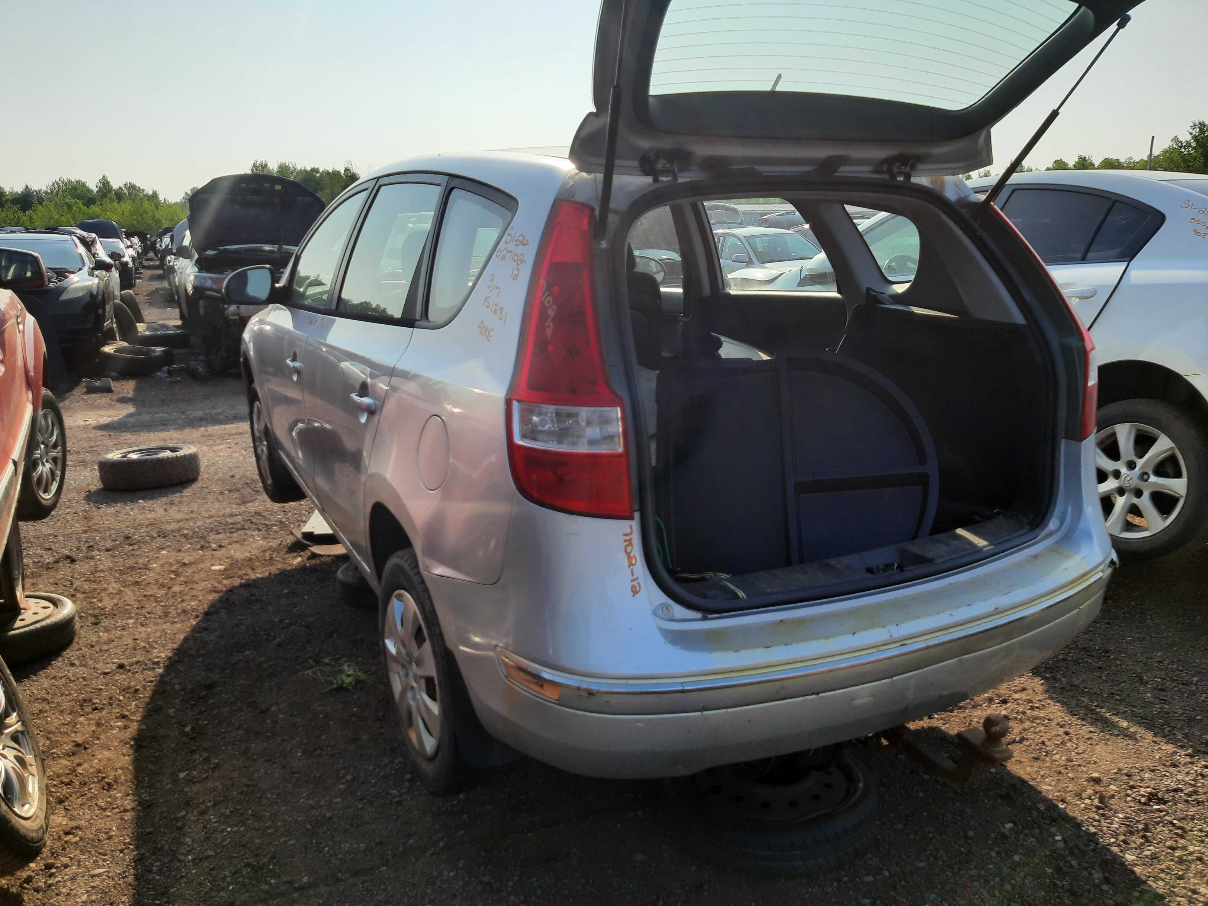HYUNDAI ELANTRA 2012