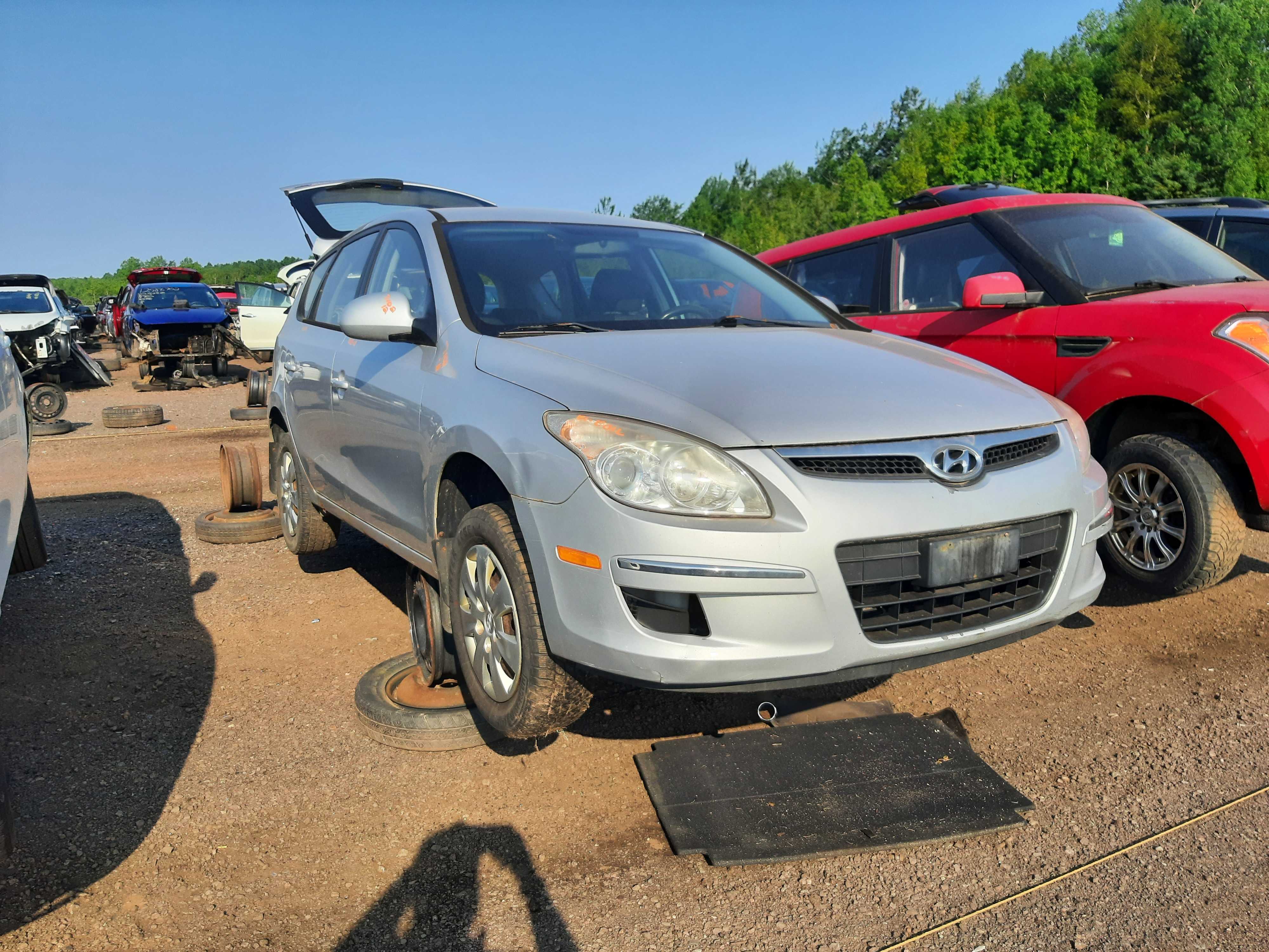 HYUNDAI ELANTRA 2012