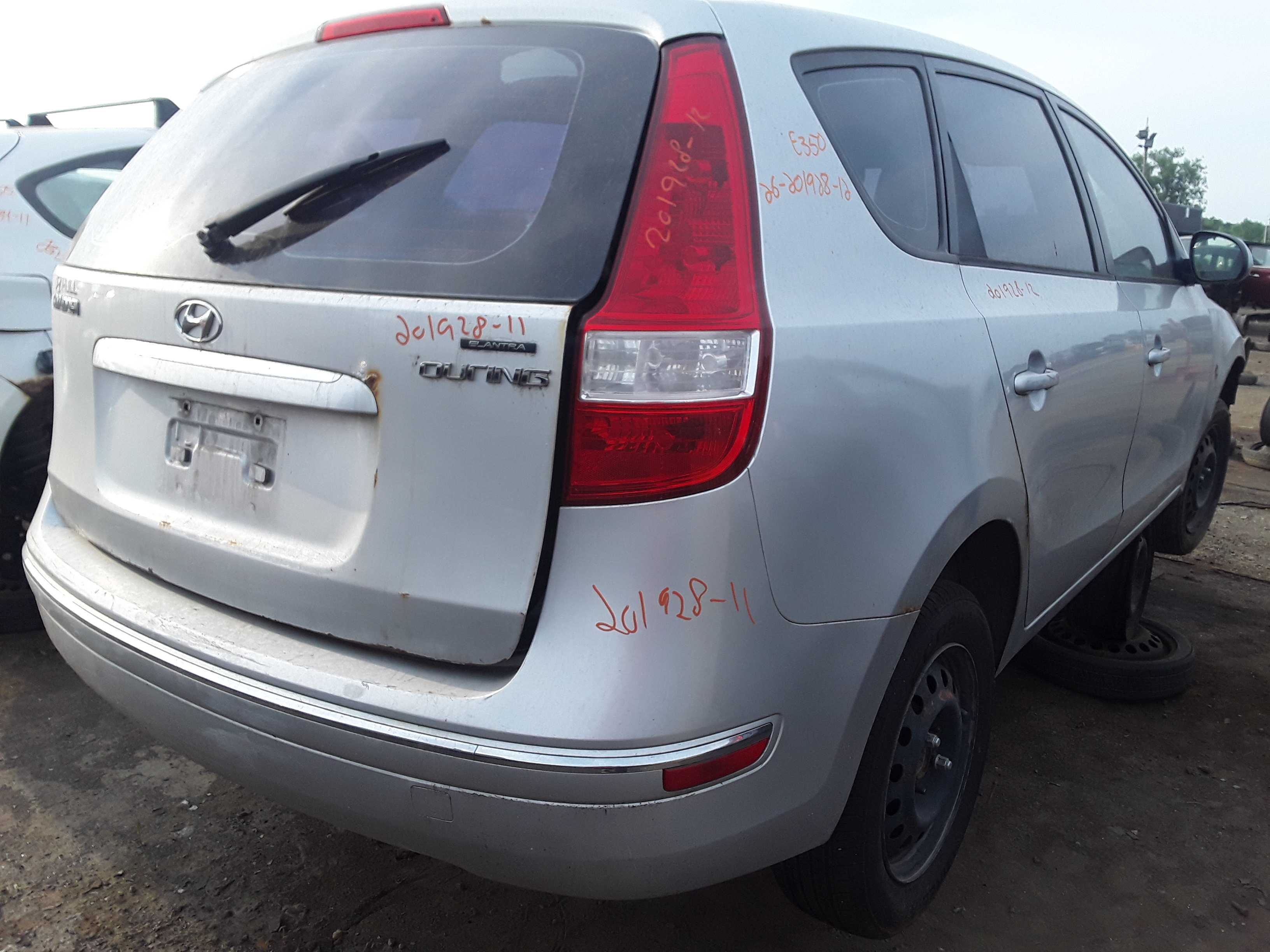 HYUNDAI ELANTRA 2012