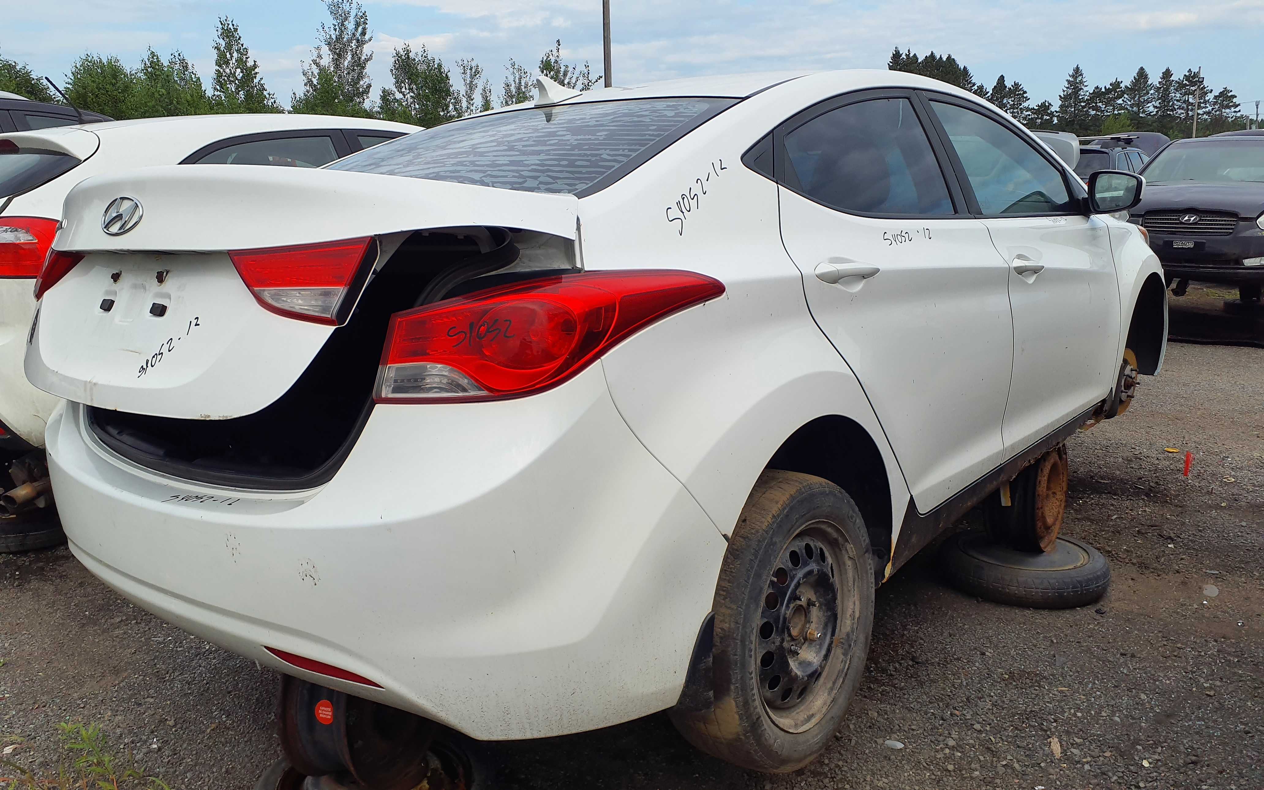 HYUNDAI ELANTRA 2012