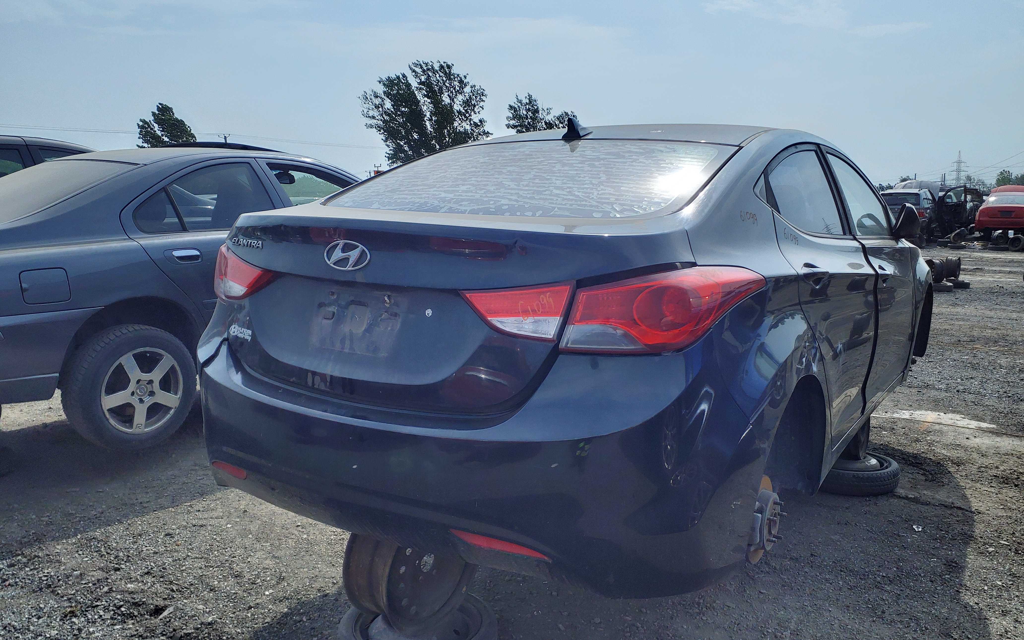 HYUNDAI ELANTRA 2012