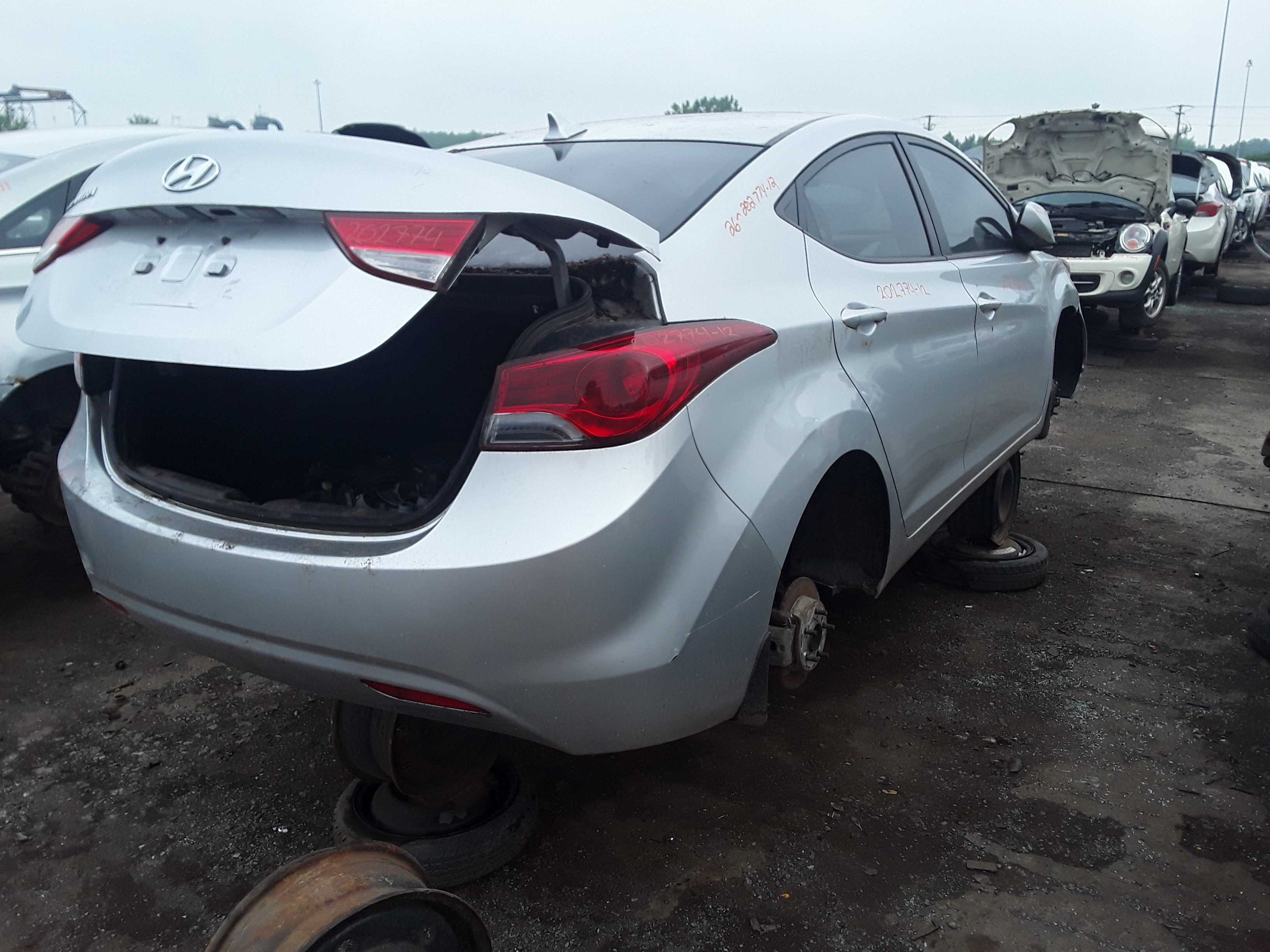 HYUNDAI ELANTRA 2012