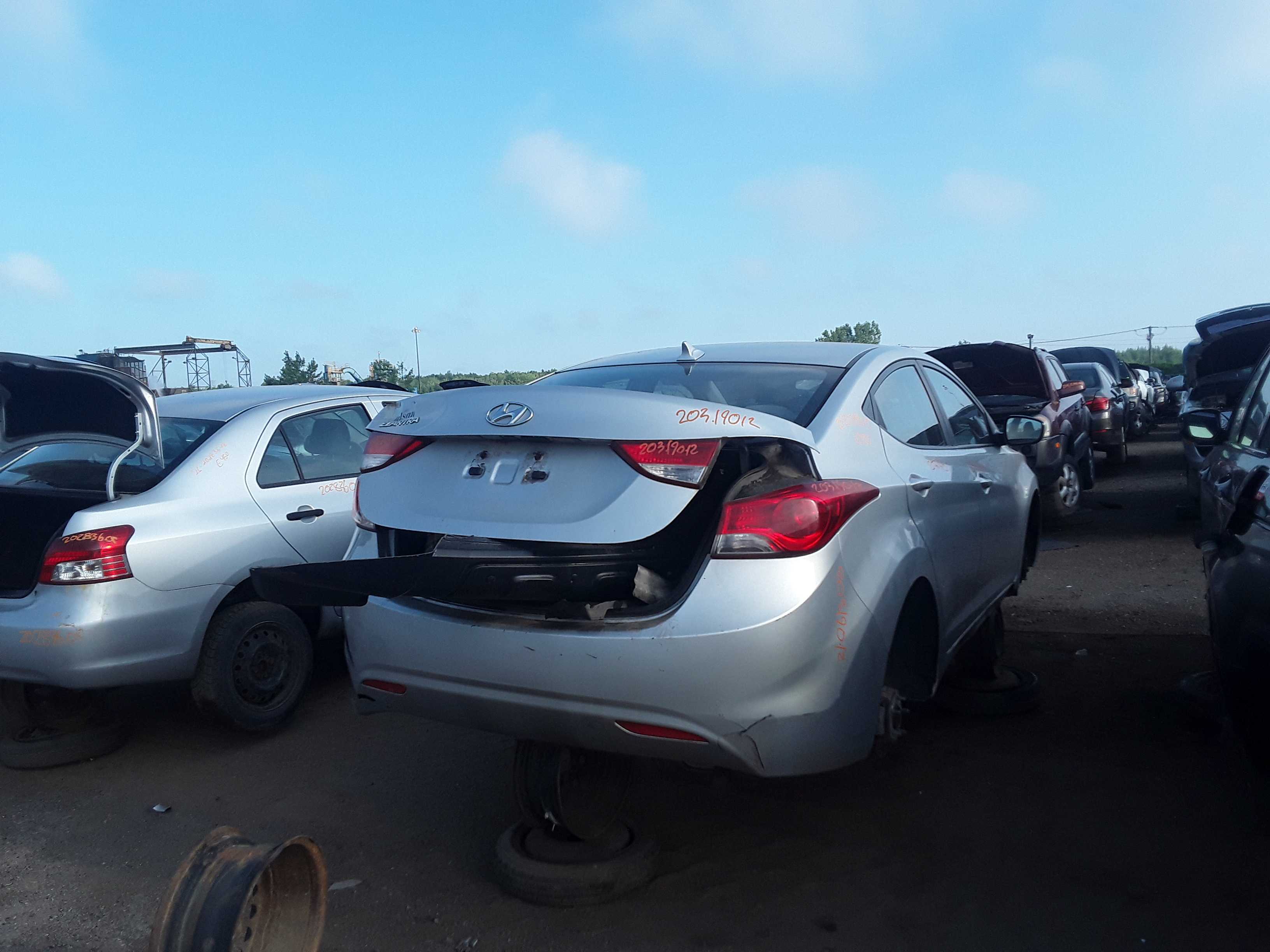 HYUNDAI ELANTRA 2012