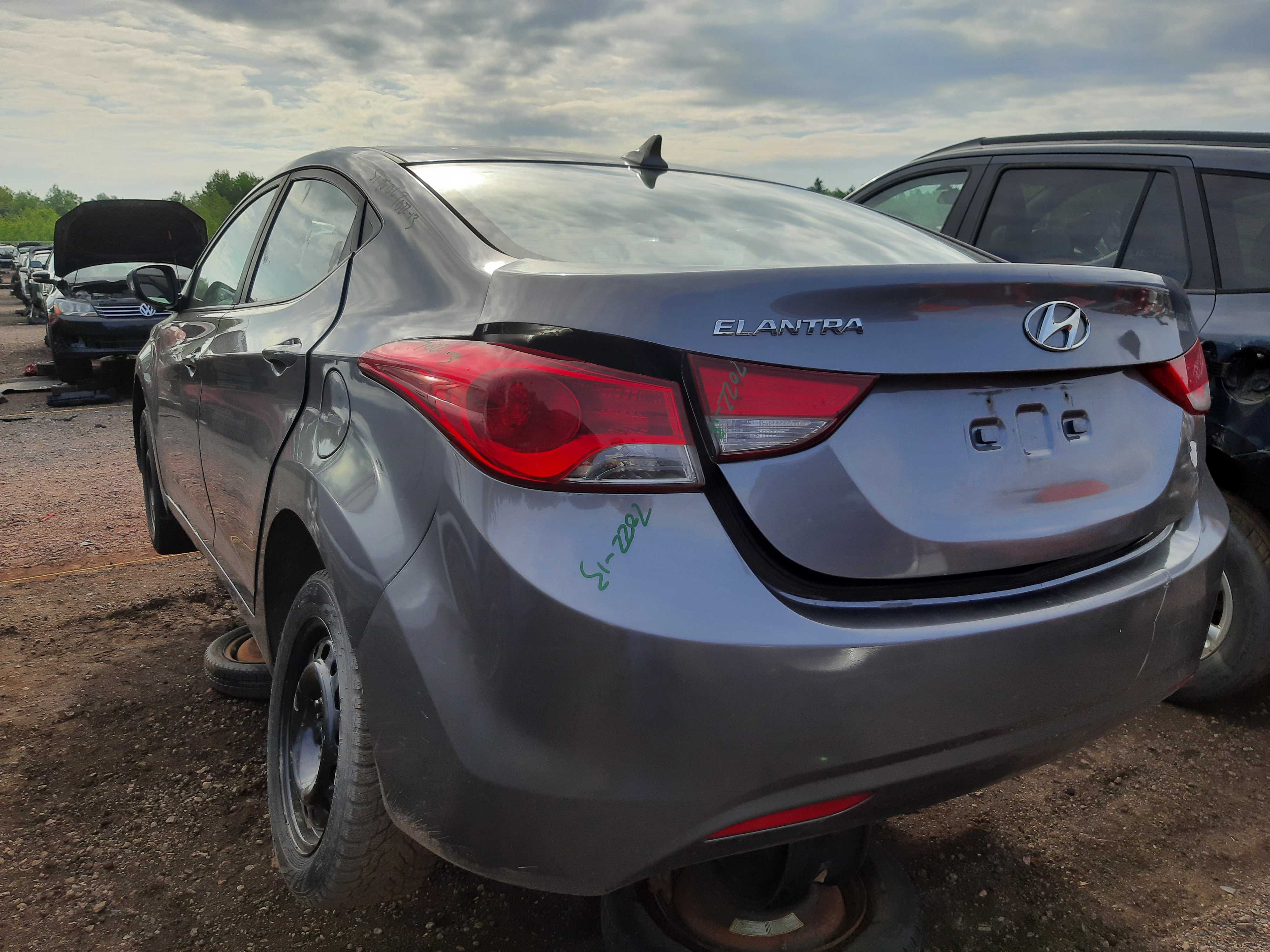 HYUNDAI ELANTRA 2013