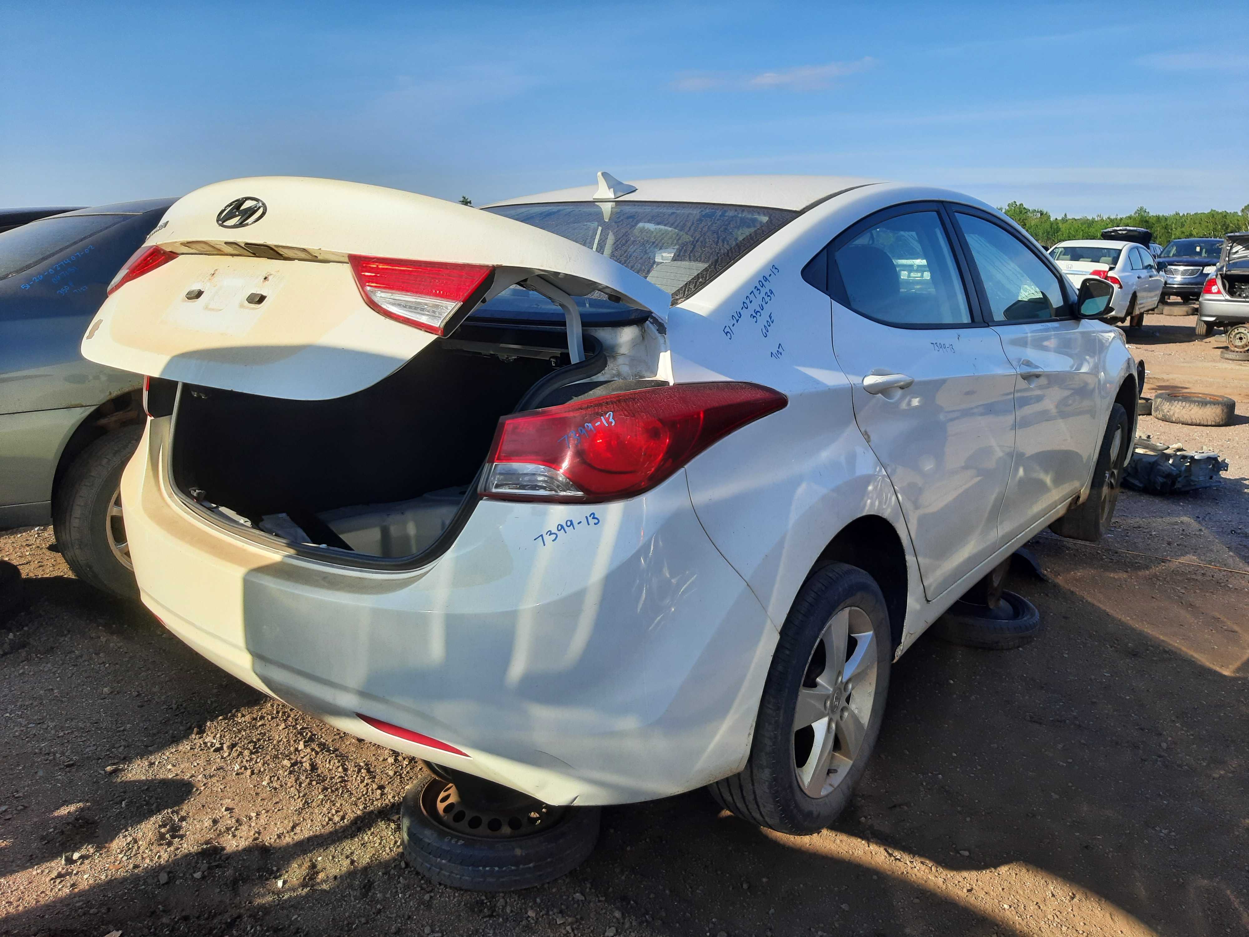 HYUNDAI ELANTRA 2013