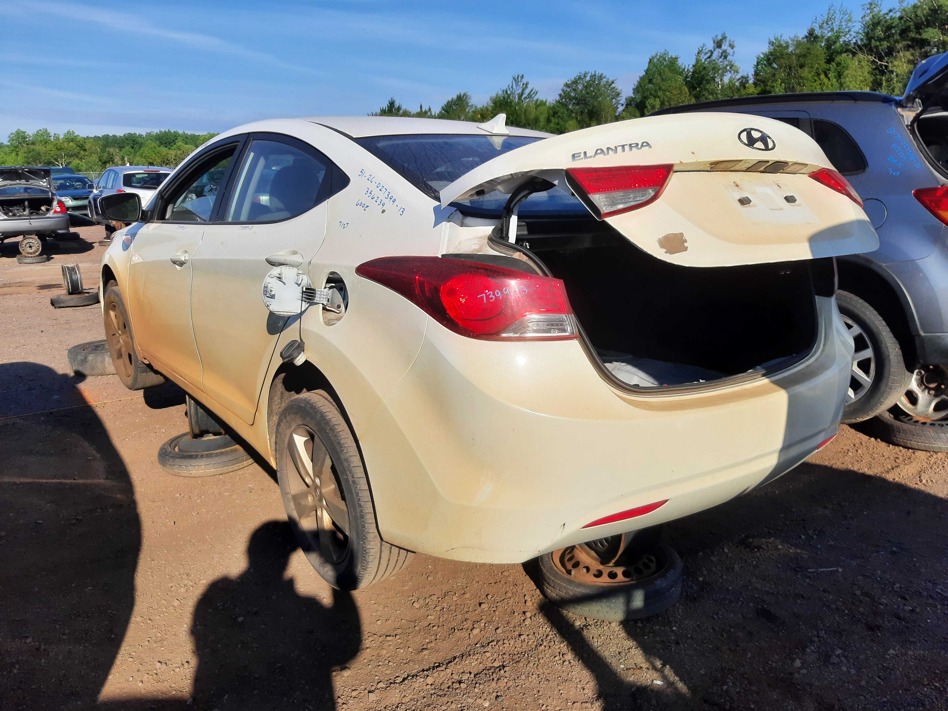 HYUNDAI ELANTRA 2013