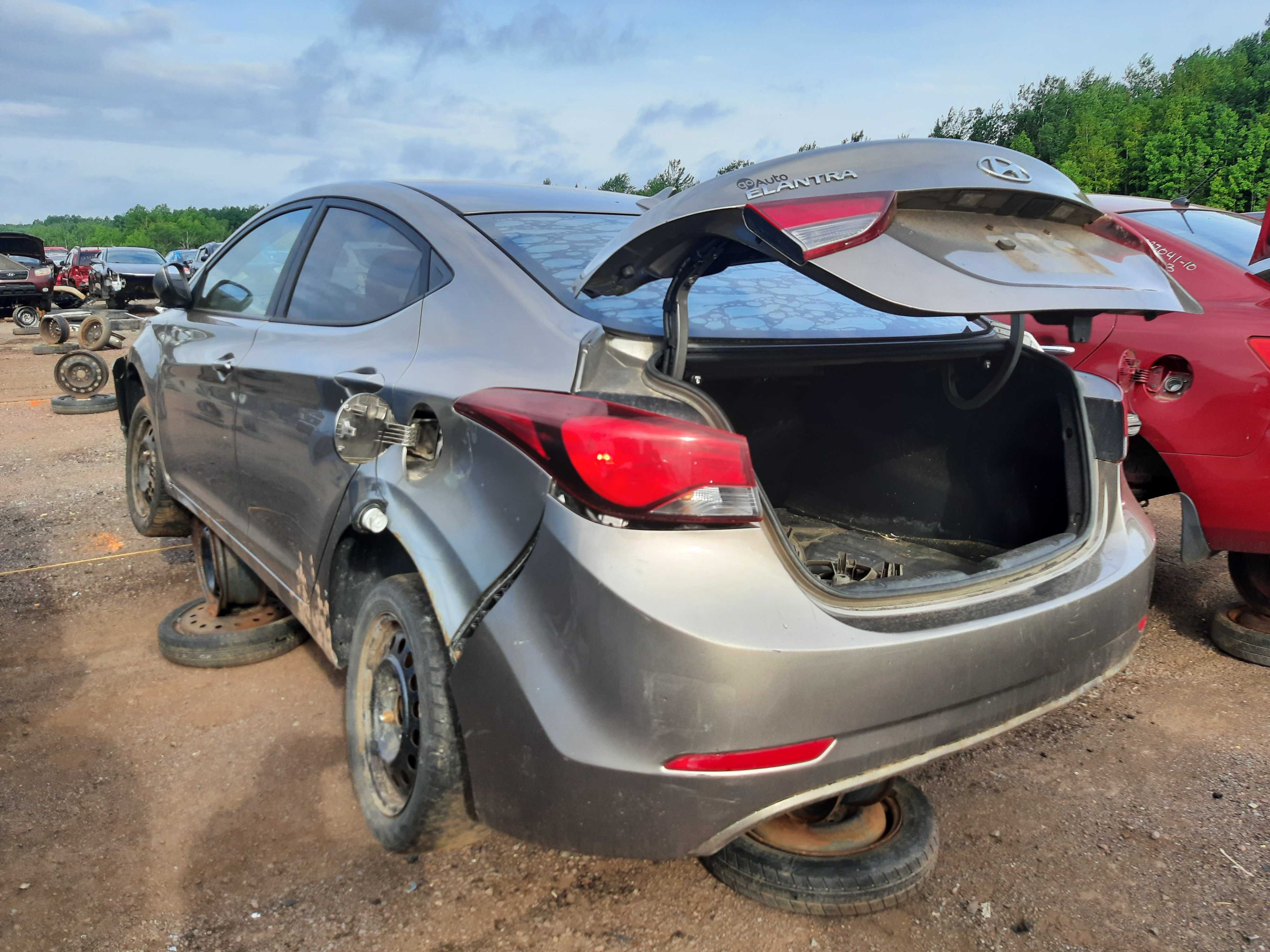 HYUNDAI ELANTRA 2015