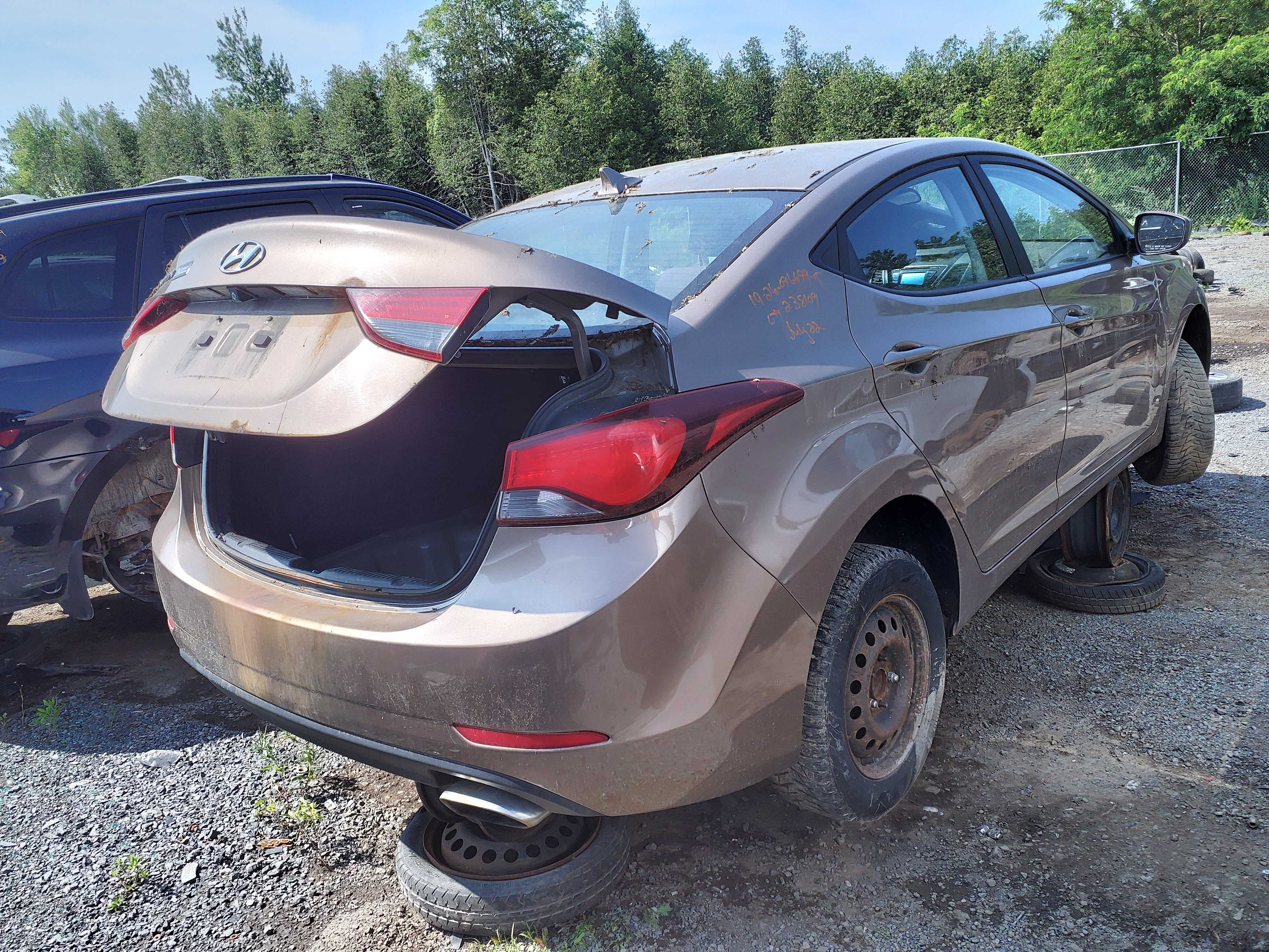 HYUNDAI ELANTRA 2015
