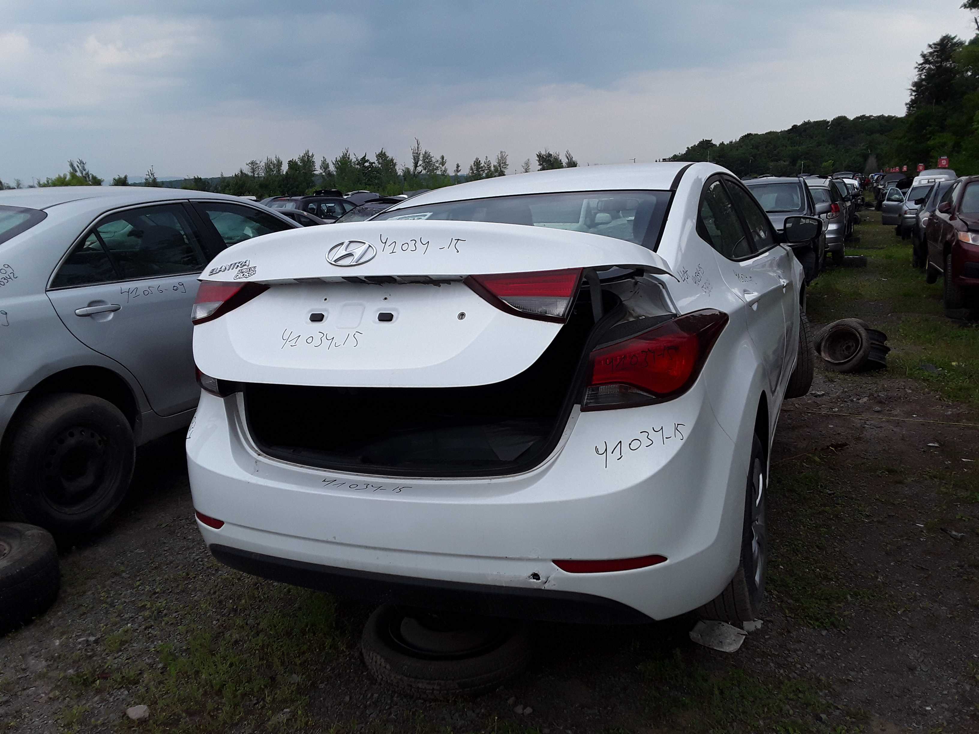 HYUNDAI ELANTRA 2015