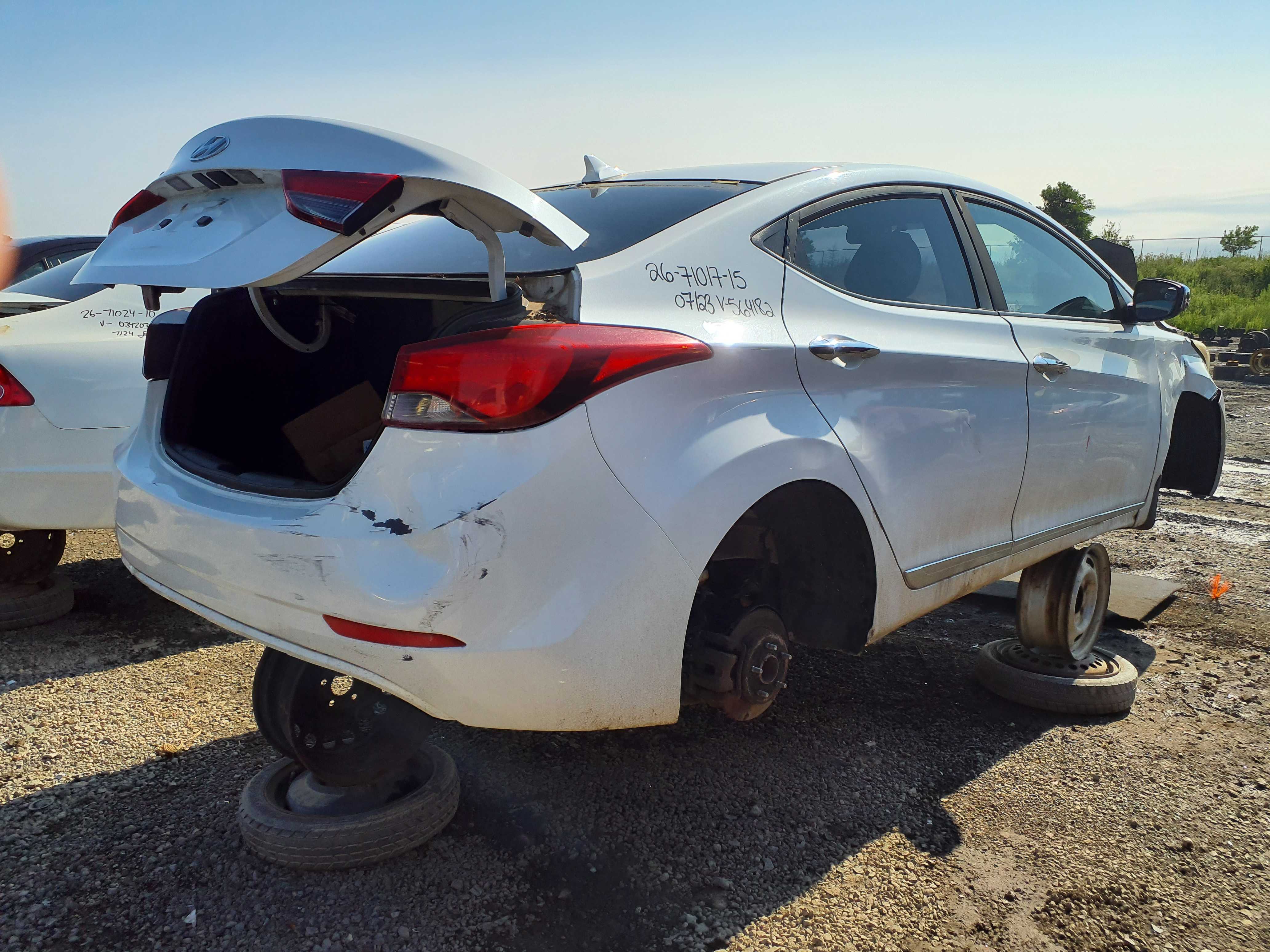 HYUNDAI ELANTRA 2015