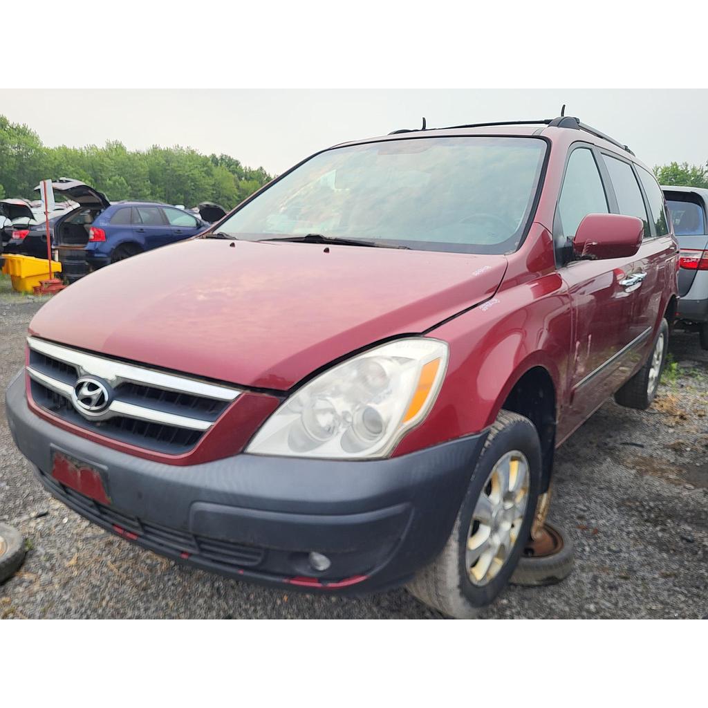 HYUNDAI ENTOURAGE 2008