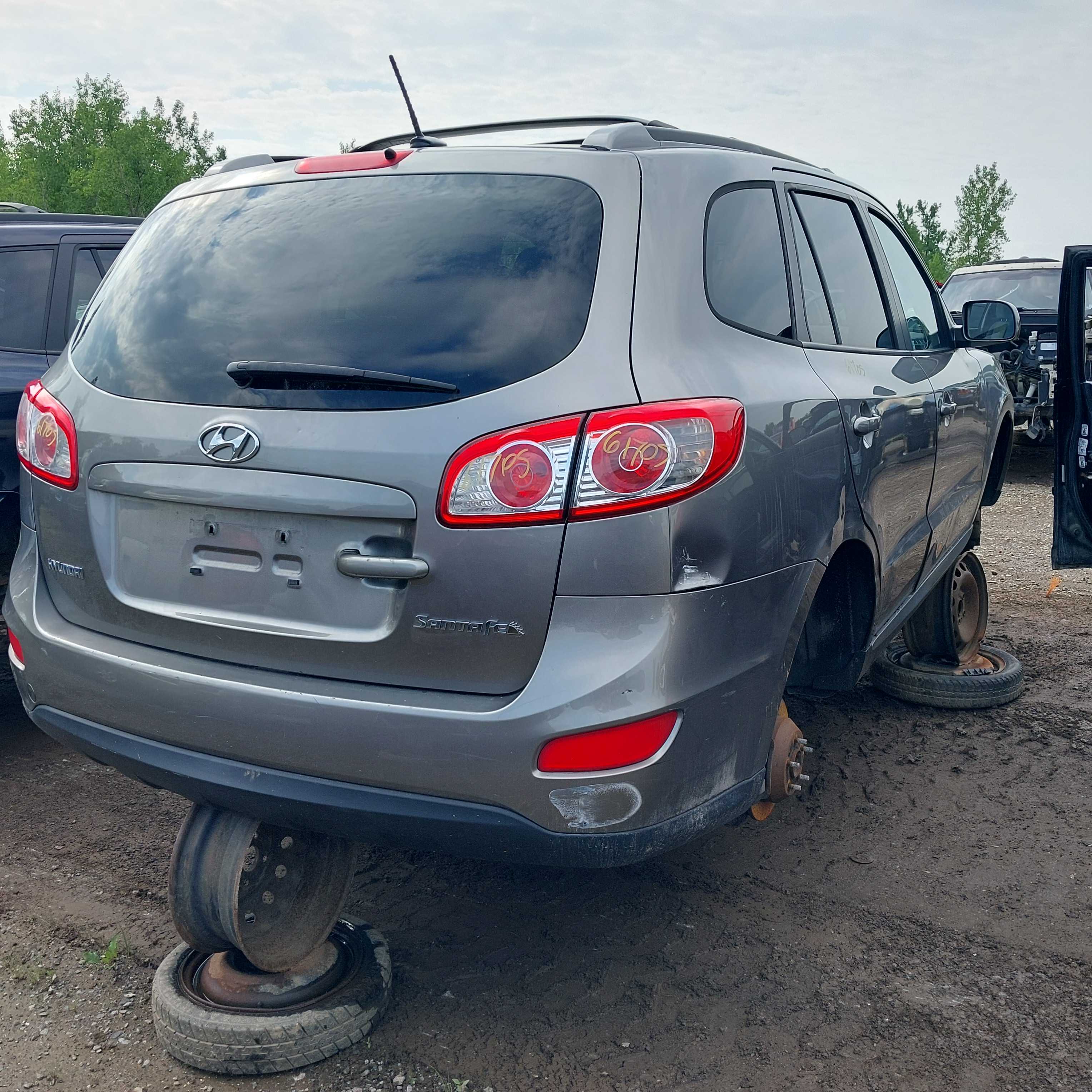 HYUNDAI SANTA FE 2011