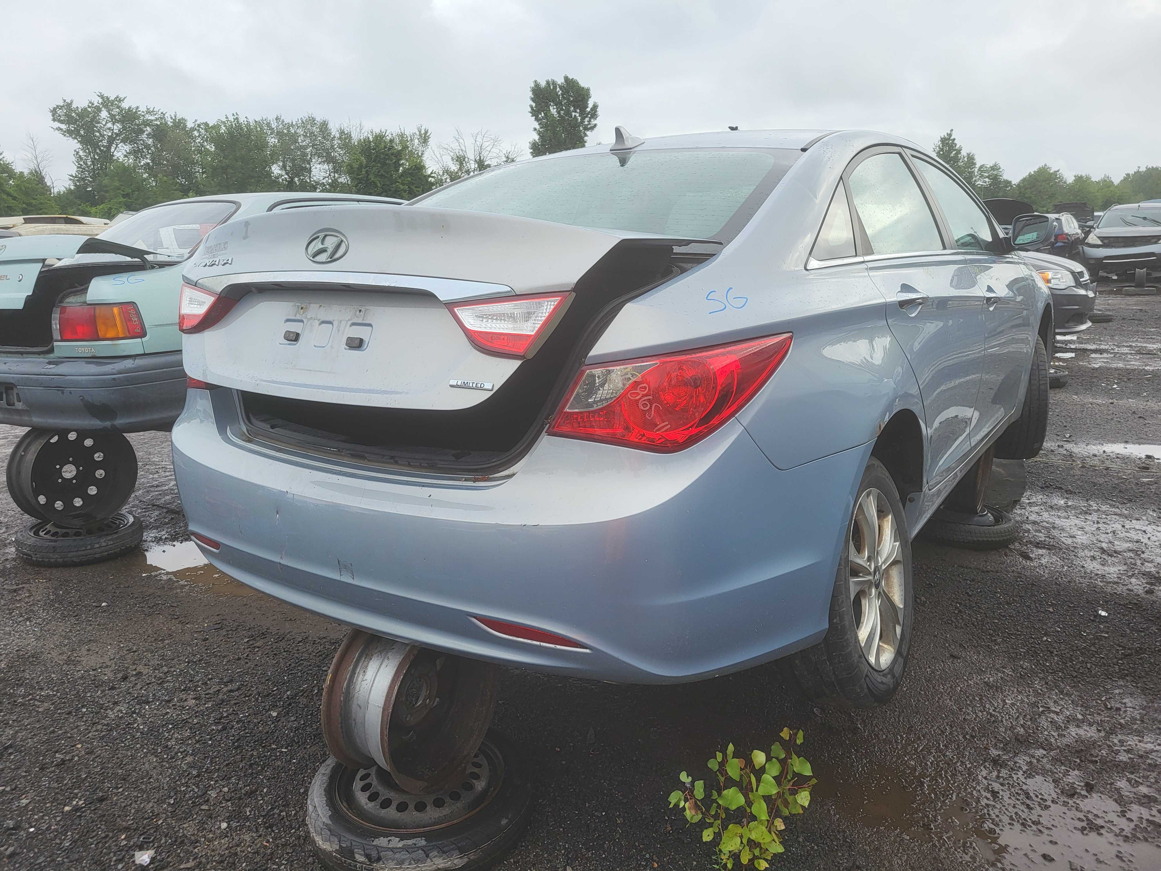 HYUNDAI SONATA 2011