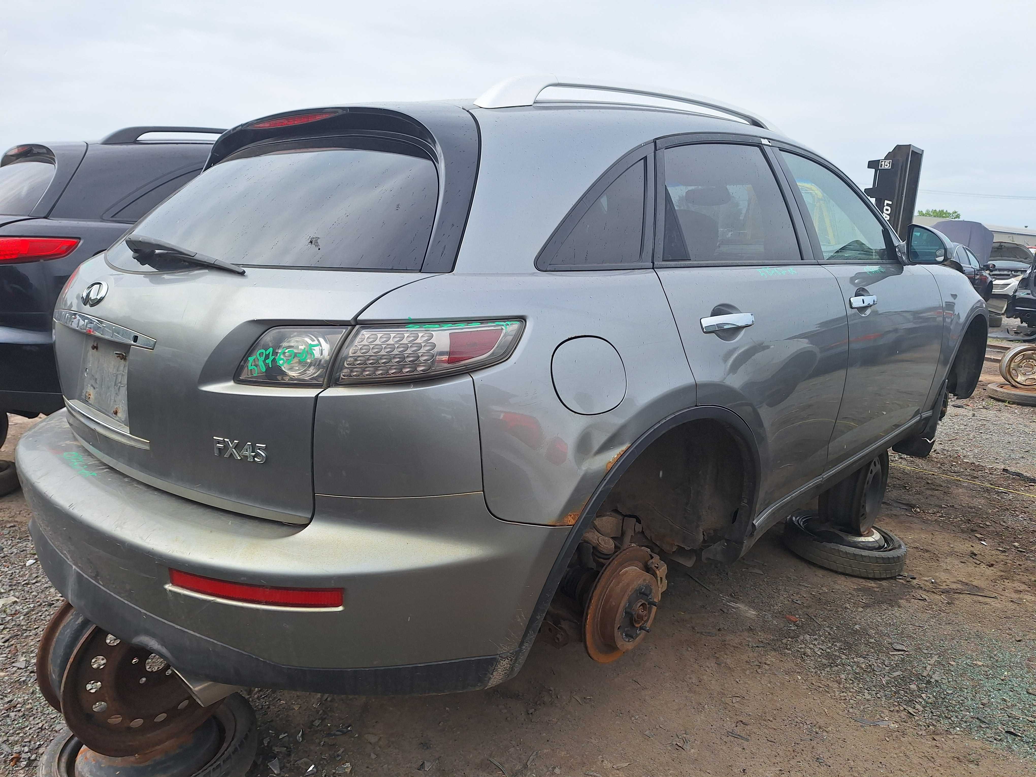 INFINITI FX45 2005