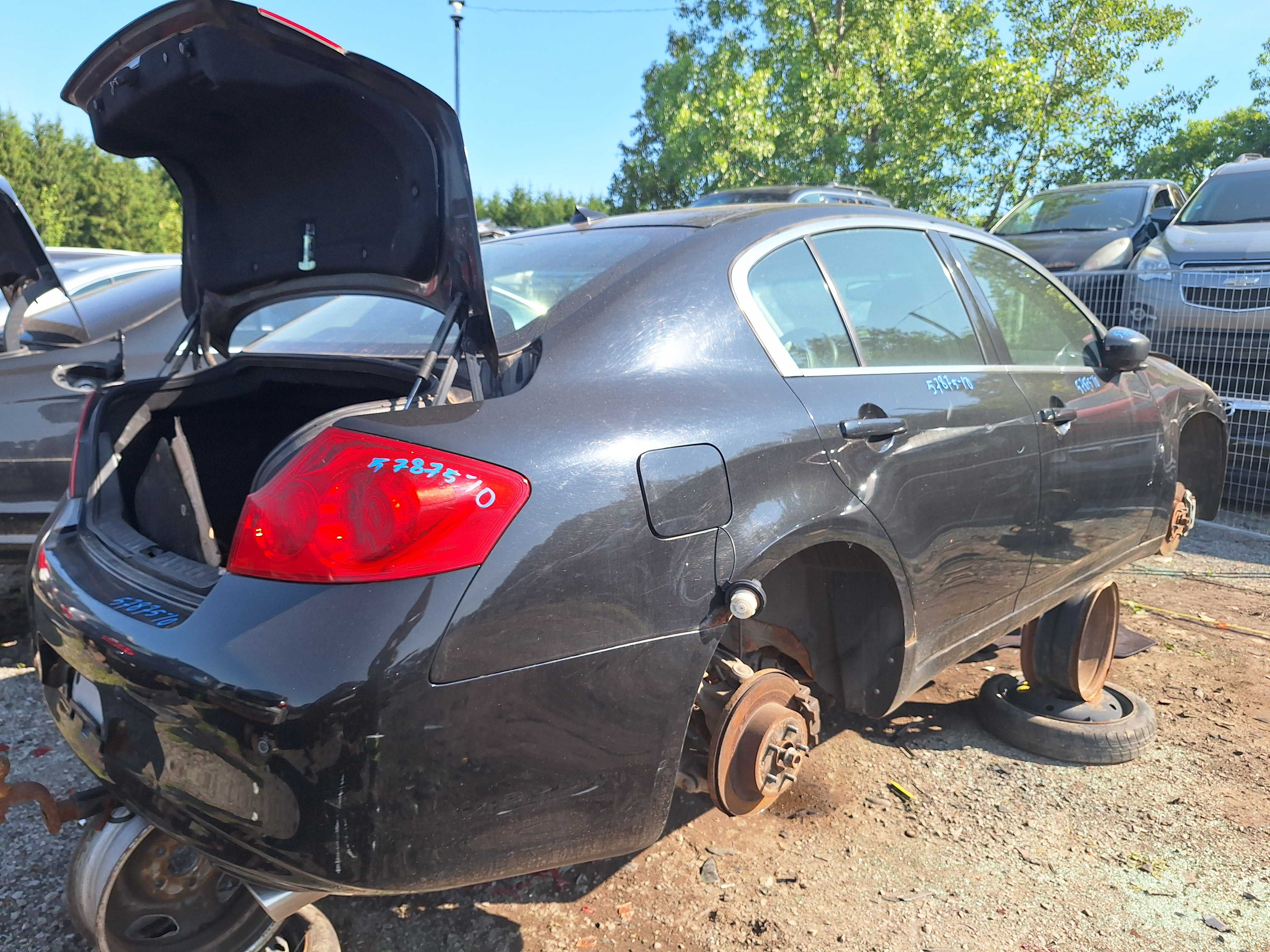 INFINITI G37 SEDAN 2010
