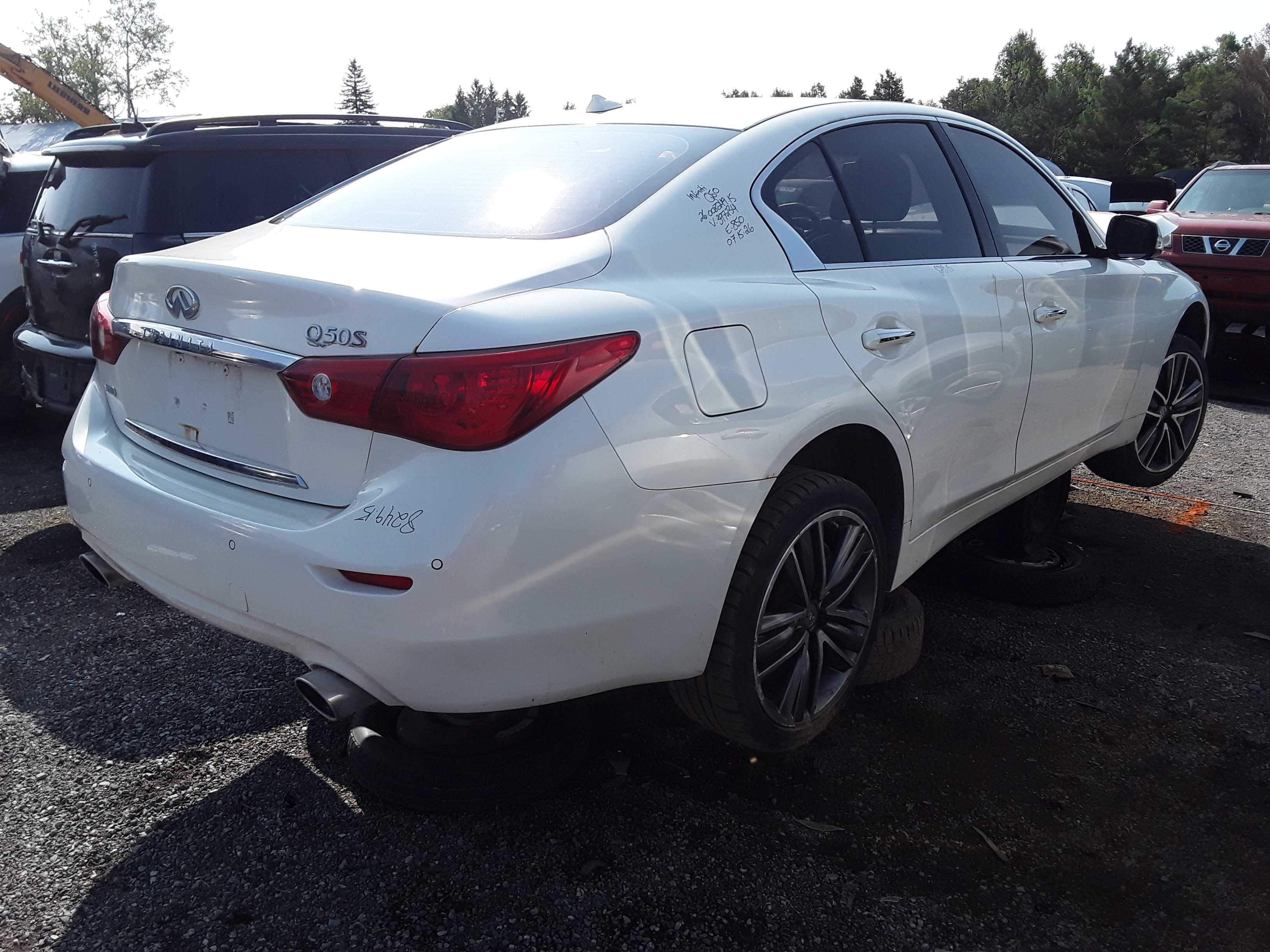 INFINITI Q50 2015