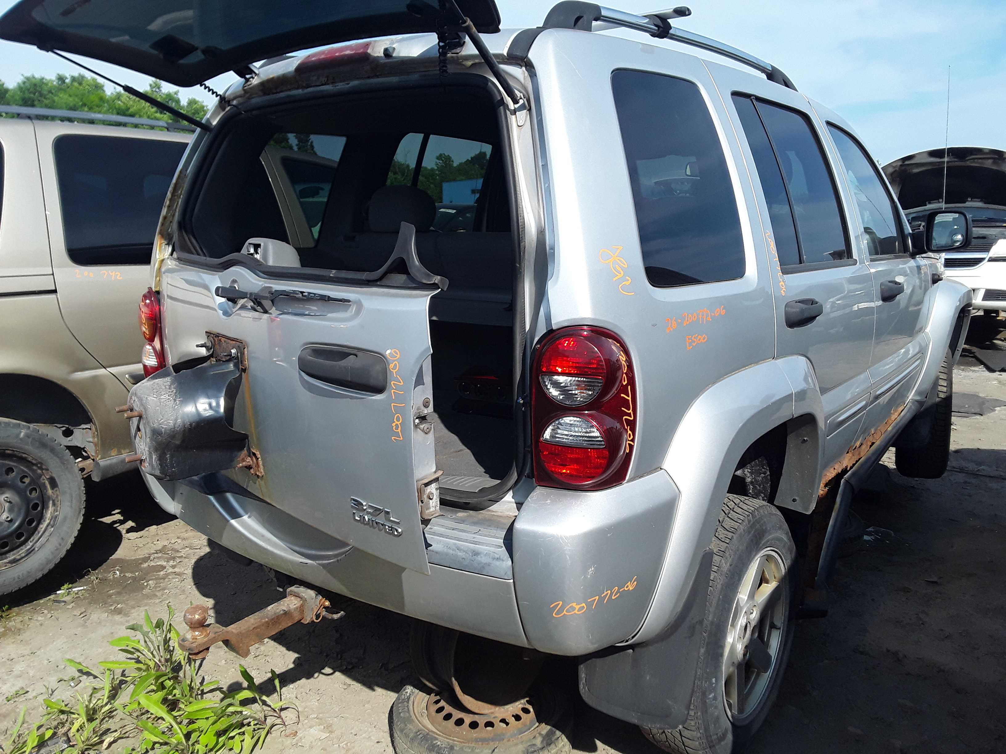 JEEP LIBERTY 2006