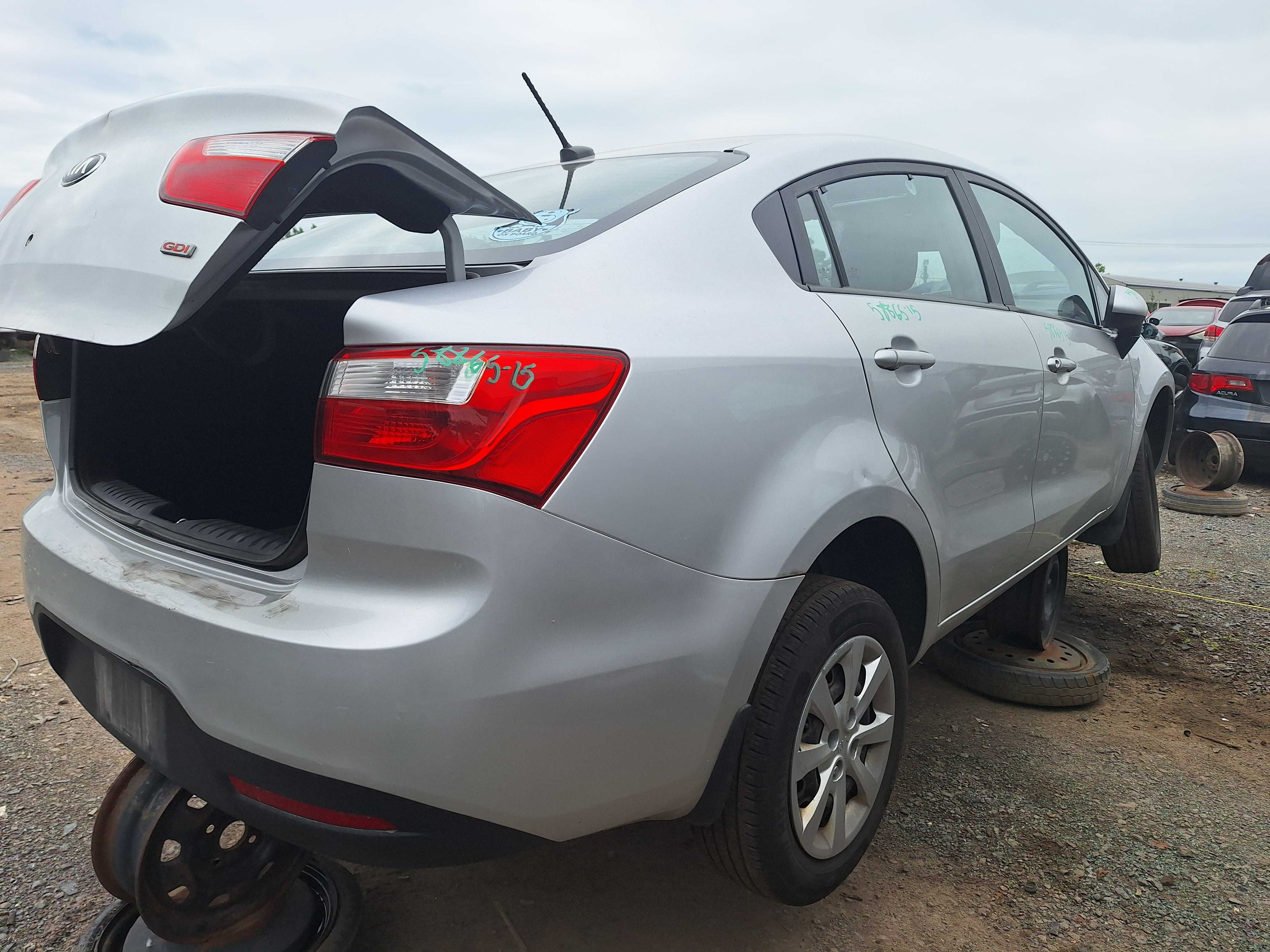 KIA RIO 2015