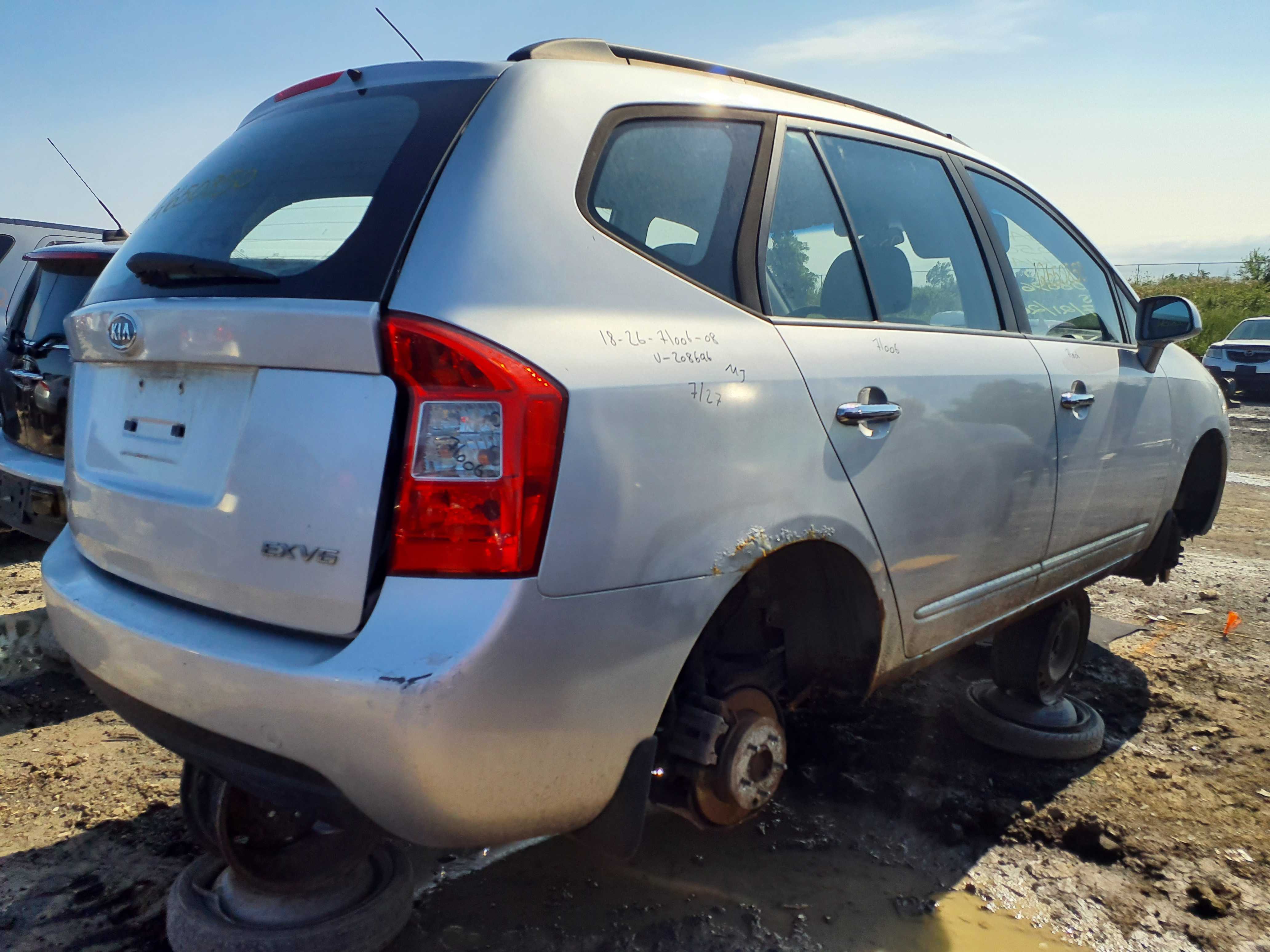 KIA RONDO 2008