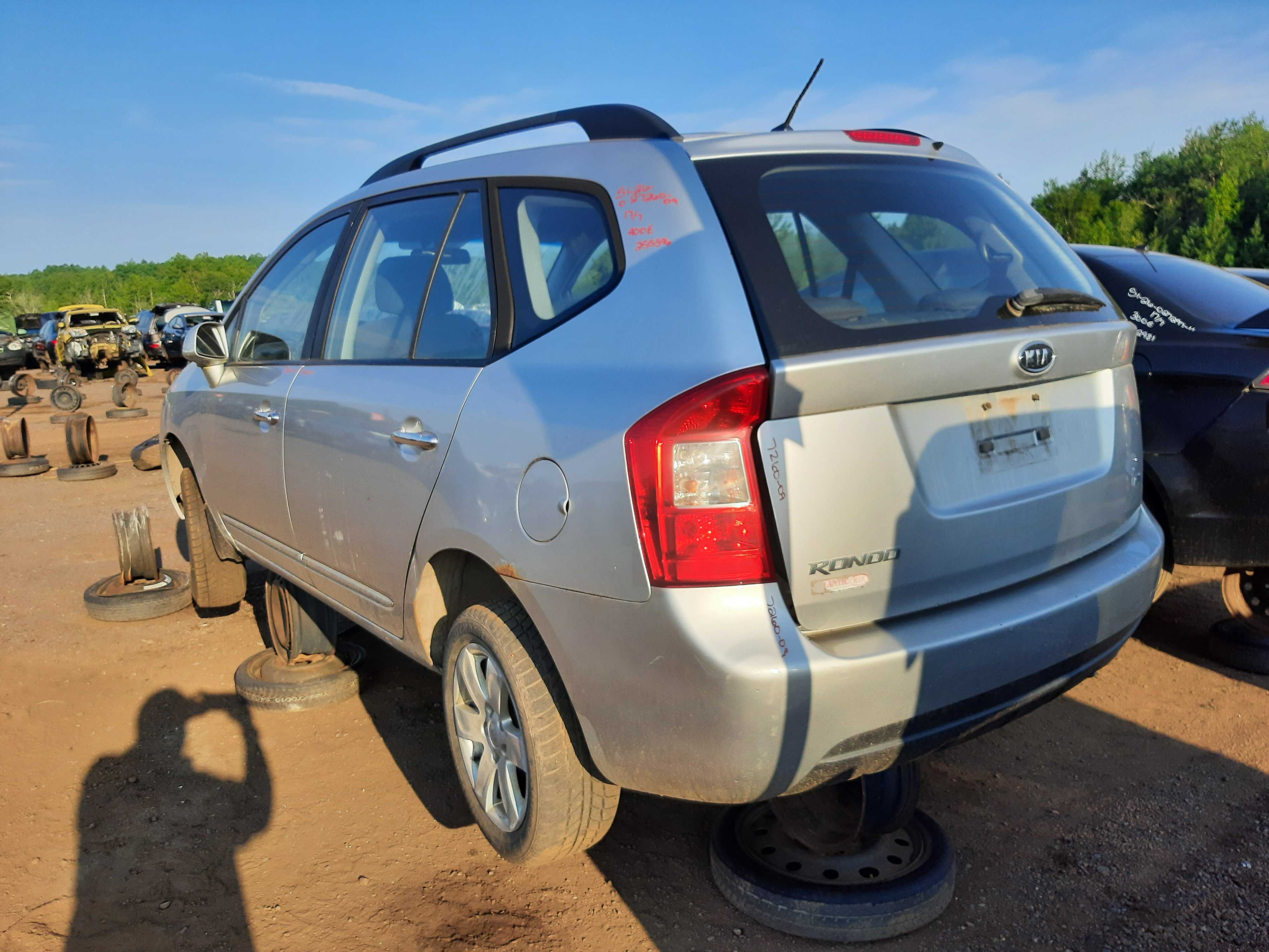 KIA RONDO 2009