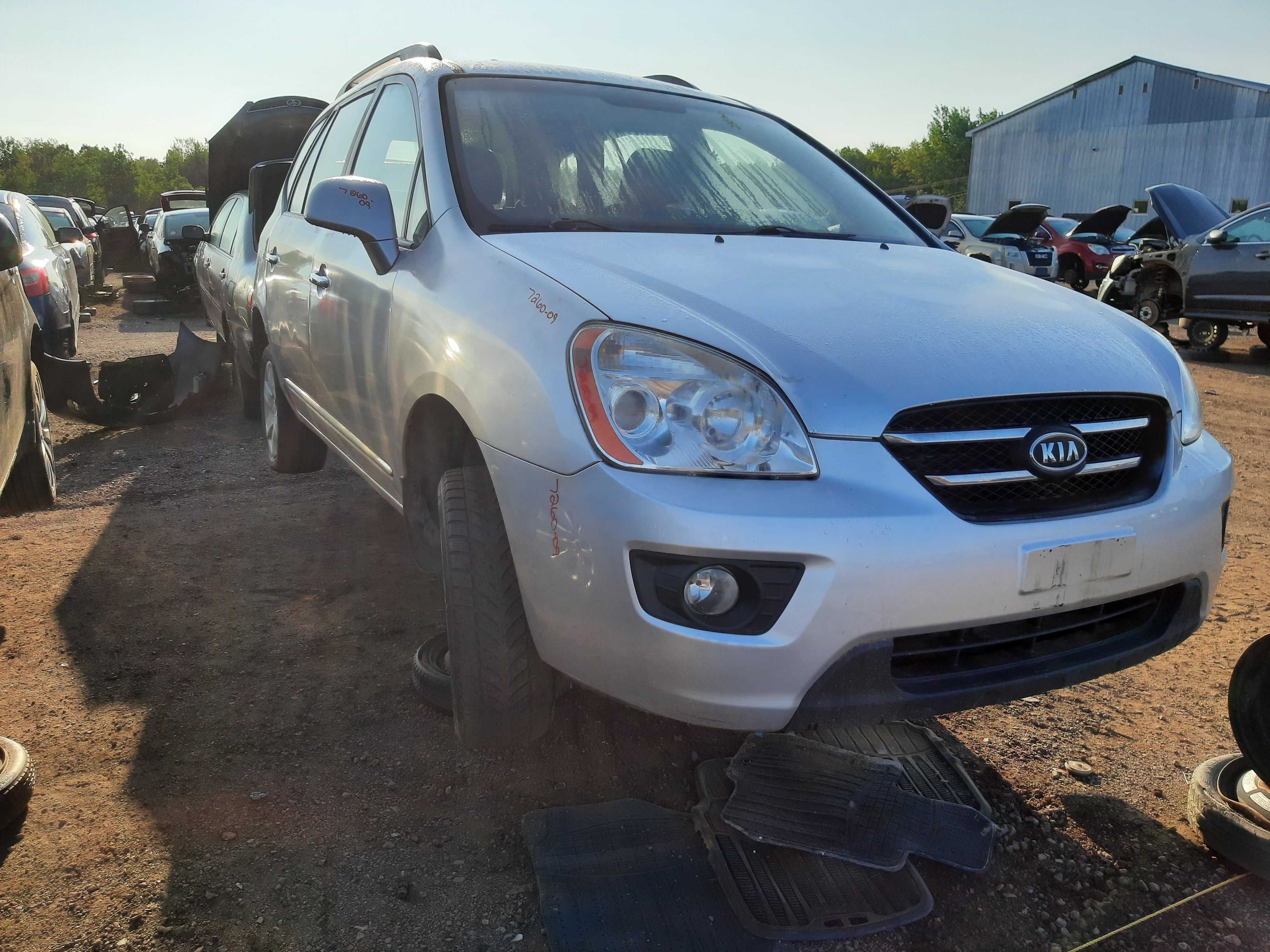 KIA RONDO 2009
