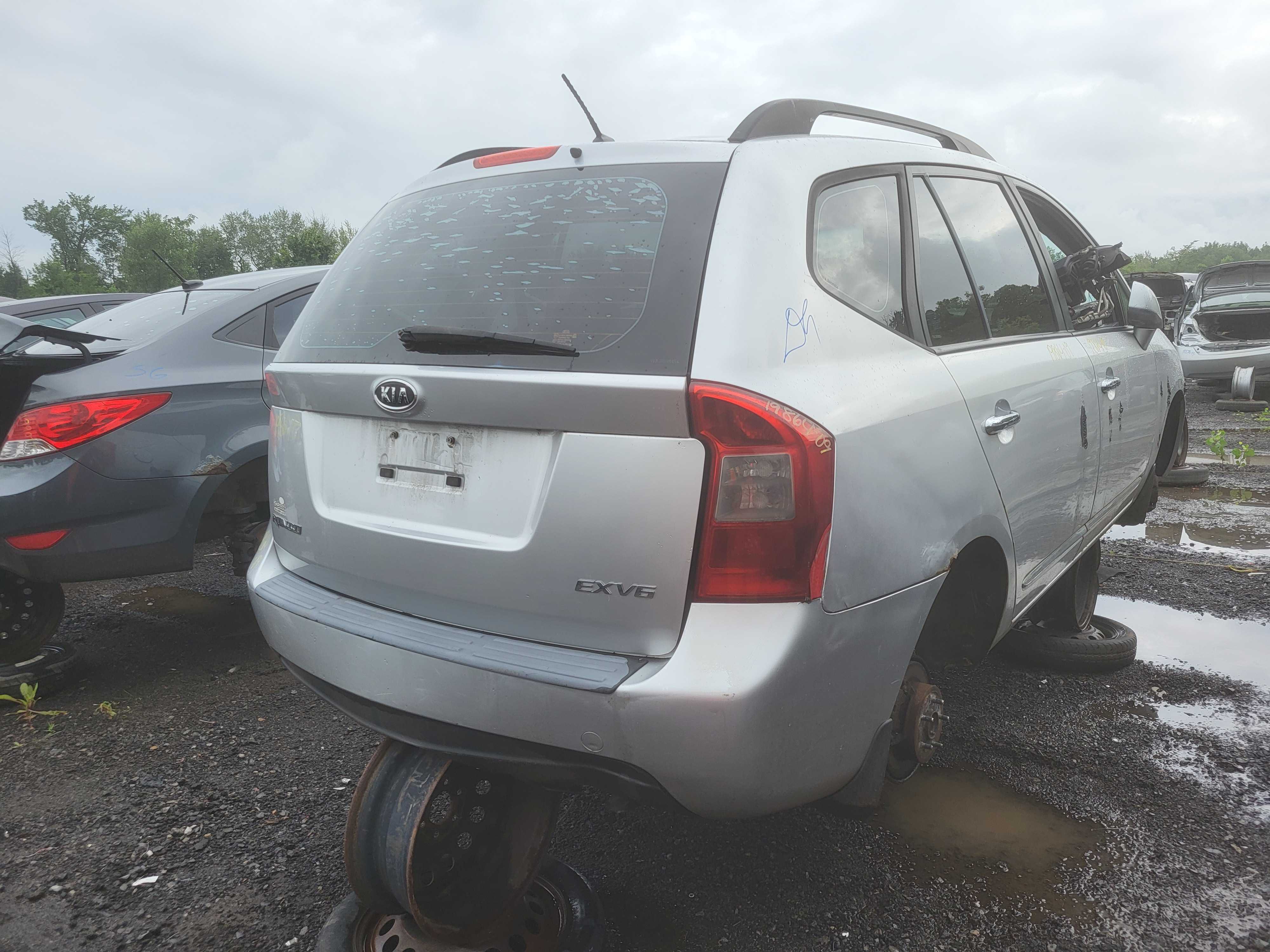 KIA RONDO 2009