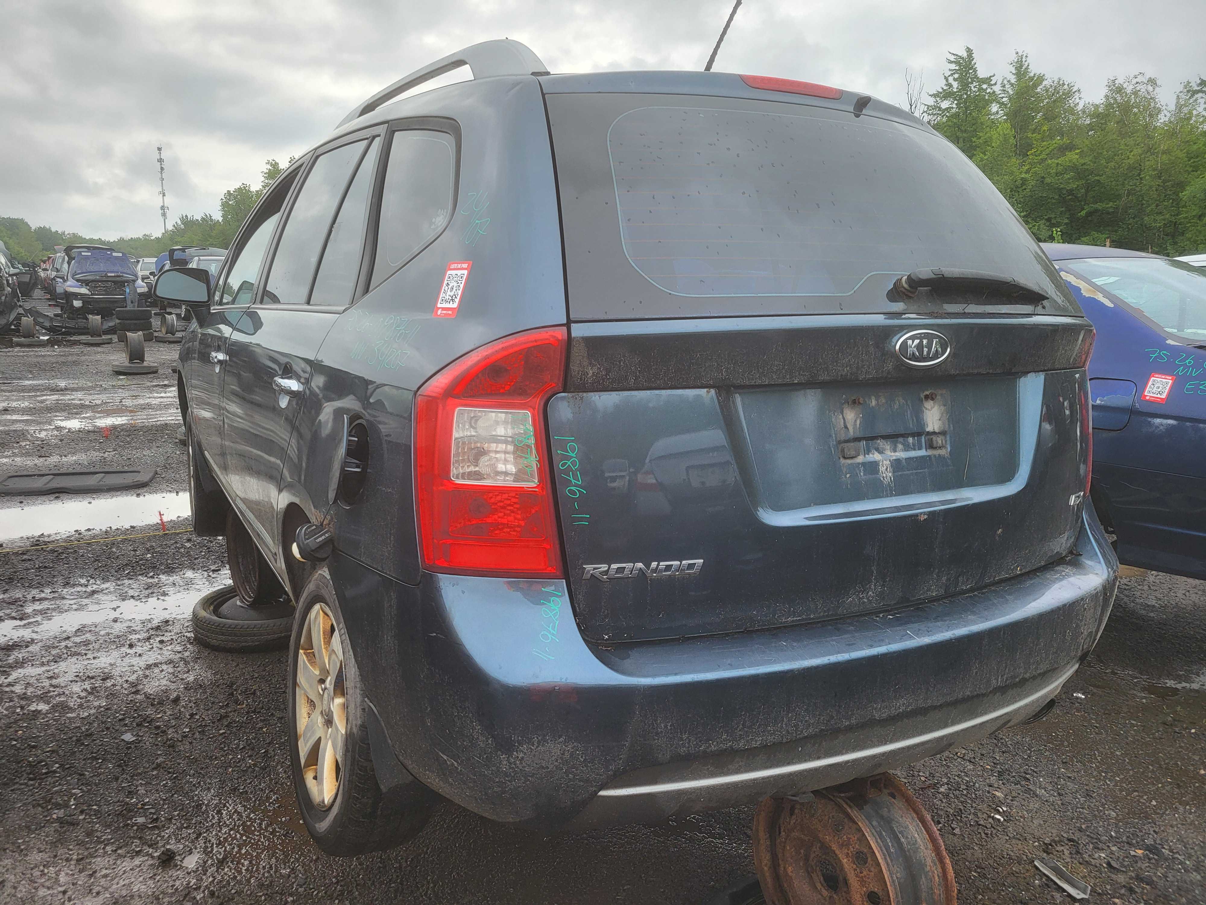 KIA RONDO 2011