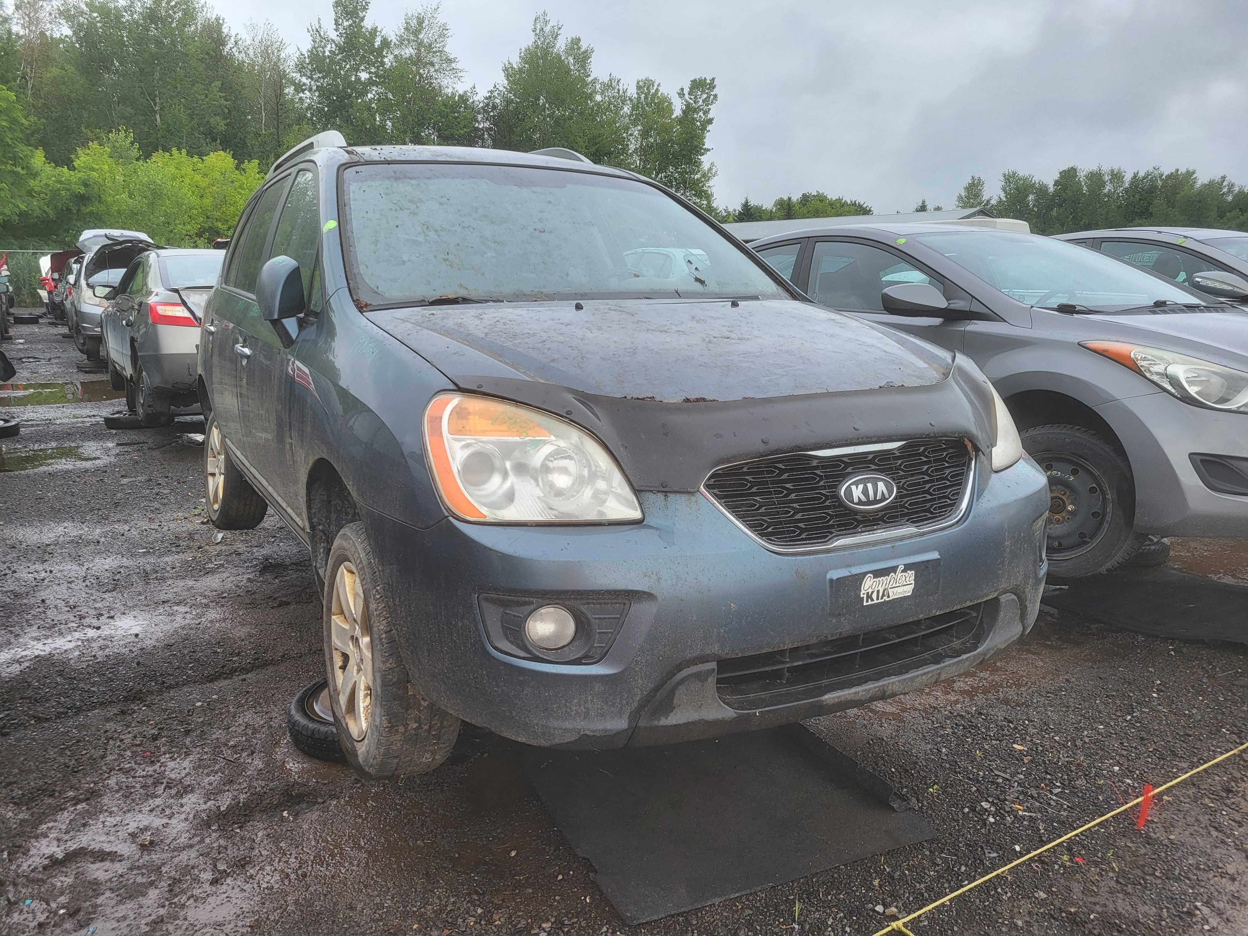 KIA RONDO 2011